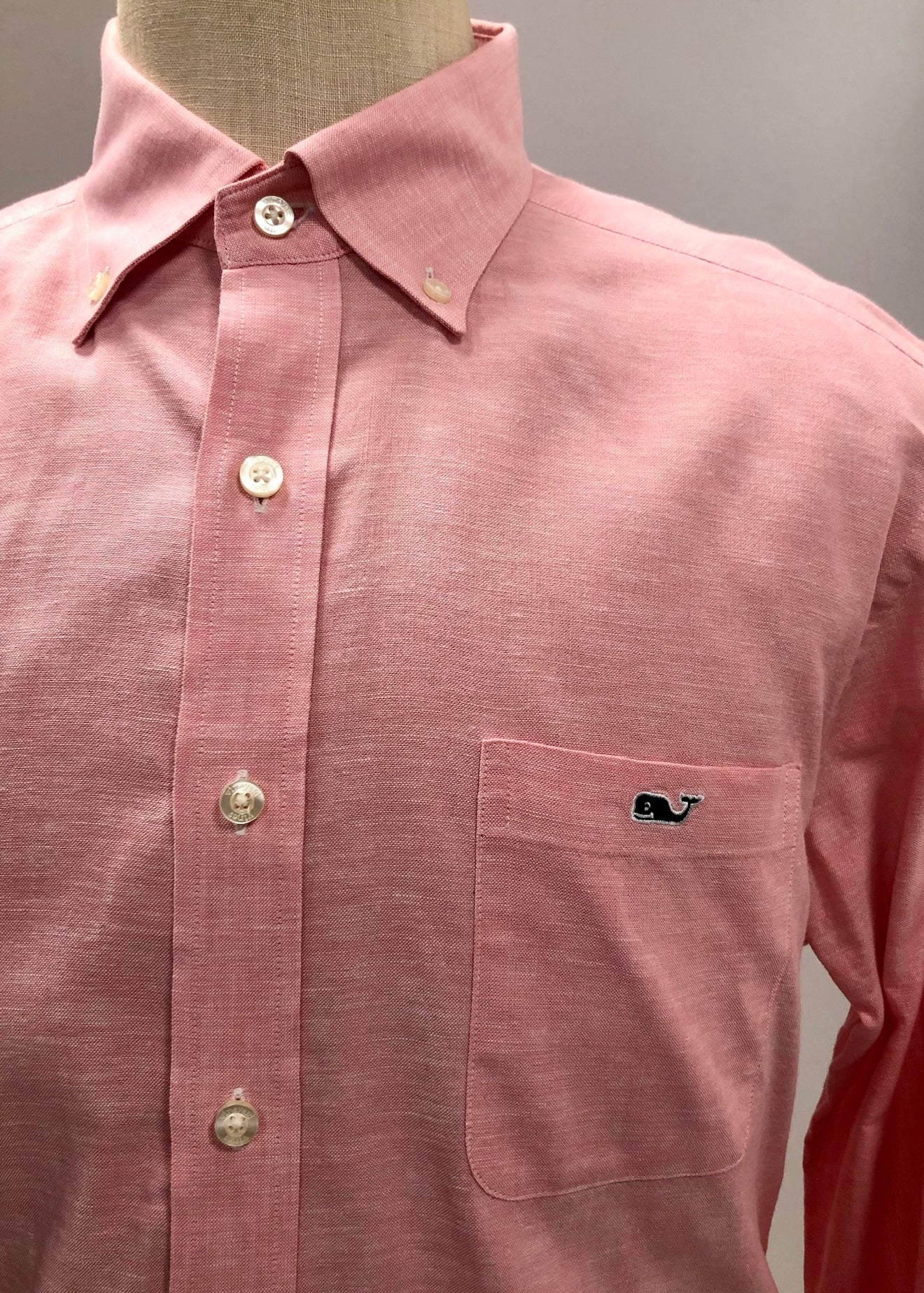 Camisa de botones Vineyard Vines 🐳 Oxford Color salmón Talla L Entalle Slim Fit