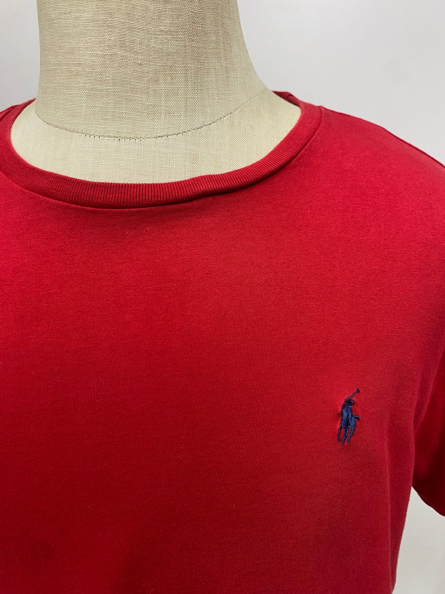 Camiseta cuello redondo Polo Ralph Lauren 🏇🏼 color rojo Talla L Entalle Regular