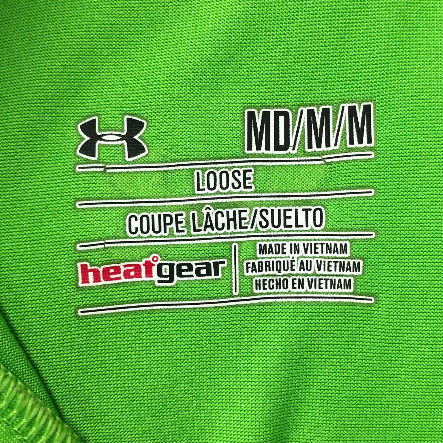 Camiseta Polo Under Armour 🏋🏻 Color verde intenso y negro Tela Performance Talla M Entalle Regular