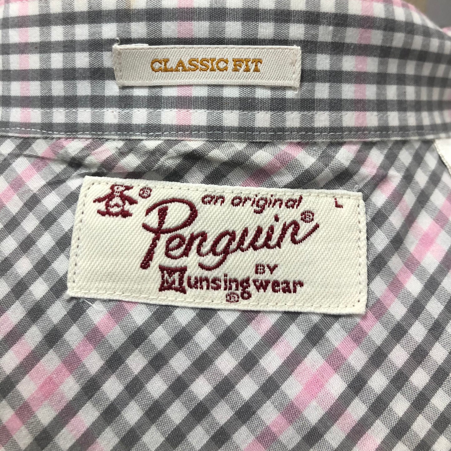 Camisa Original Penguin 🐧 de cuadros en color rosado, gris y blanco Talla L Entalle Clásico
