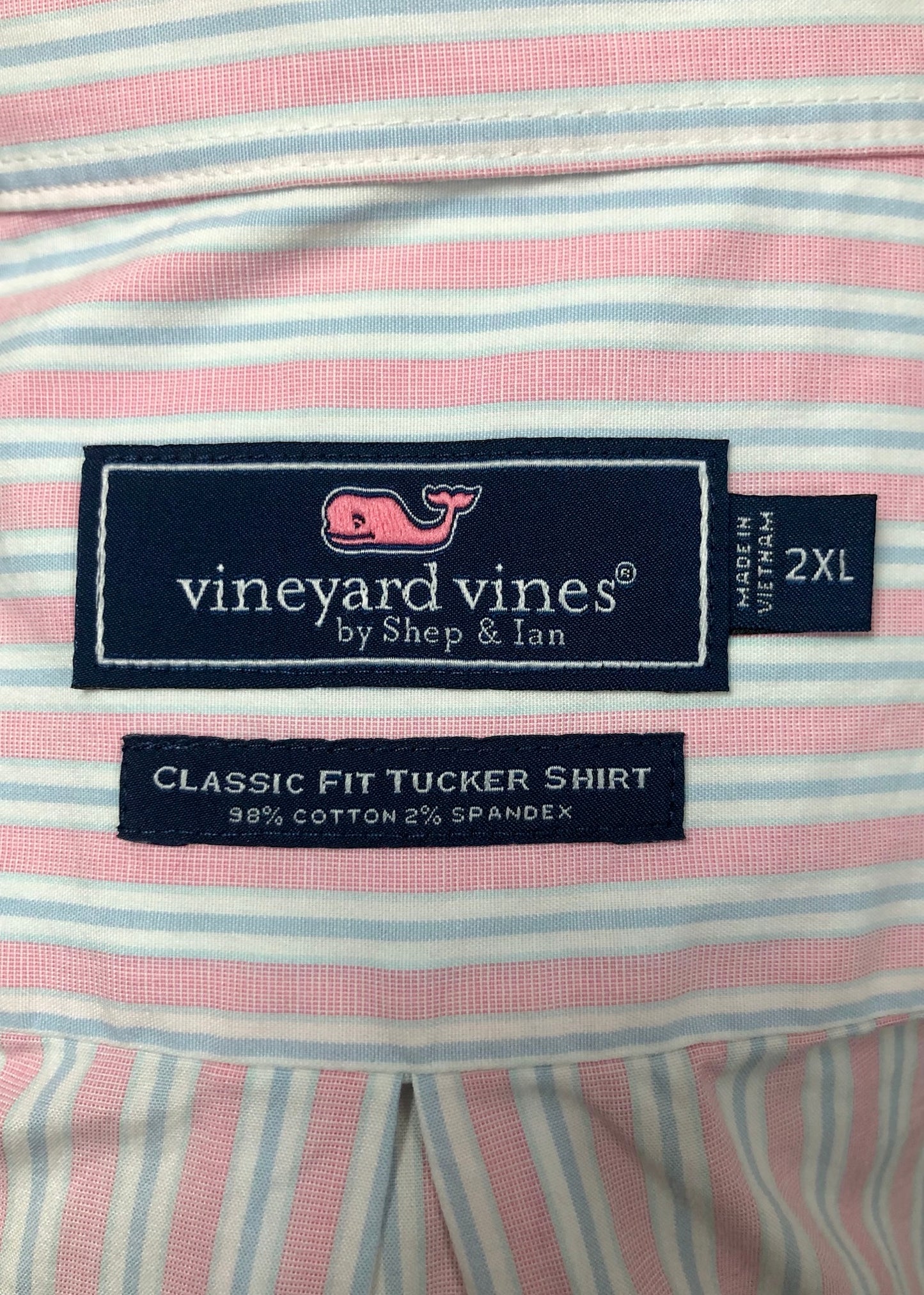 Camisa de botones Vineyard Vines 🐳 con patrón de rayas en color rosado, gris y blanco Talla XXL Entalle Clásico