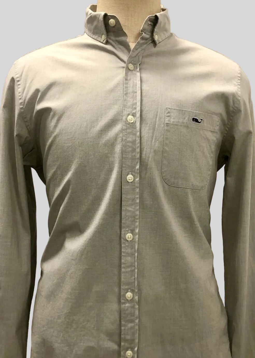 Camisa de botones Vineyard Vines 🐳 Color gris claro Talla M Entalle Slim Fit