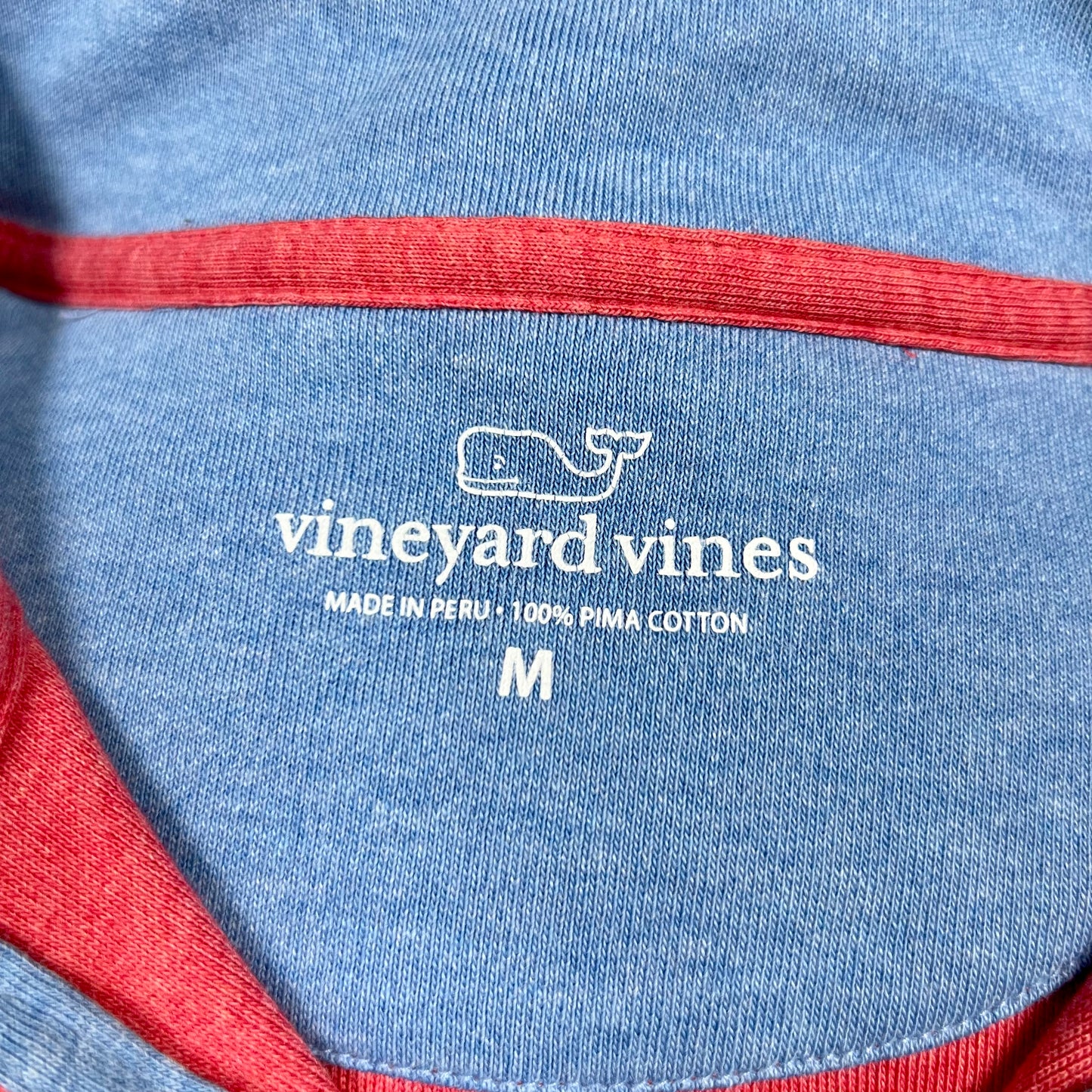 Sueter Jersey Vineyard Vines 🐳 color rosado magenta con logo azul navy Tela algodón Pima Talla M