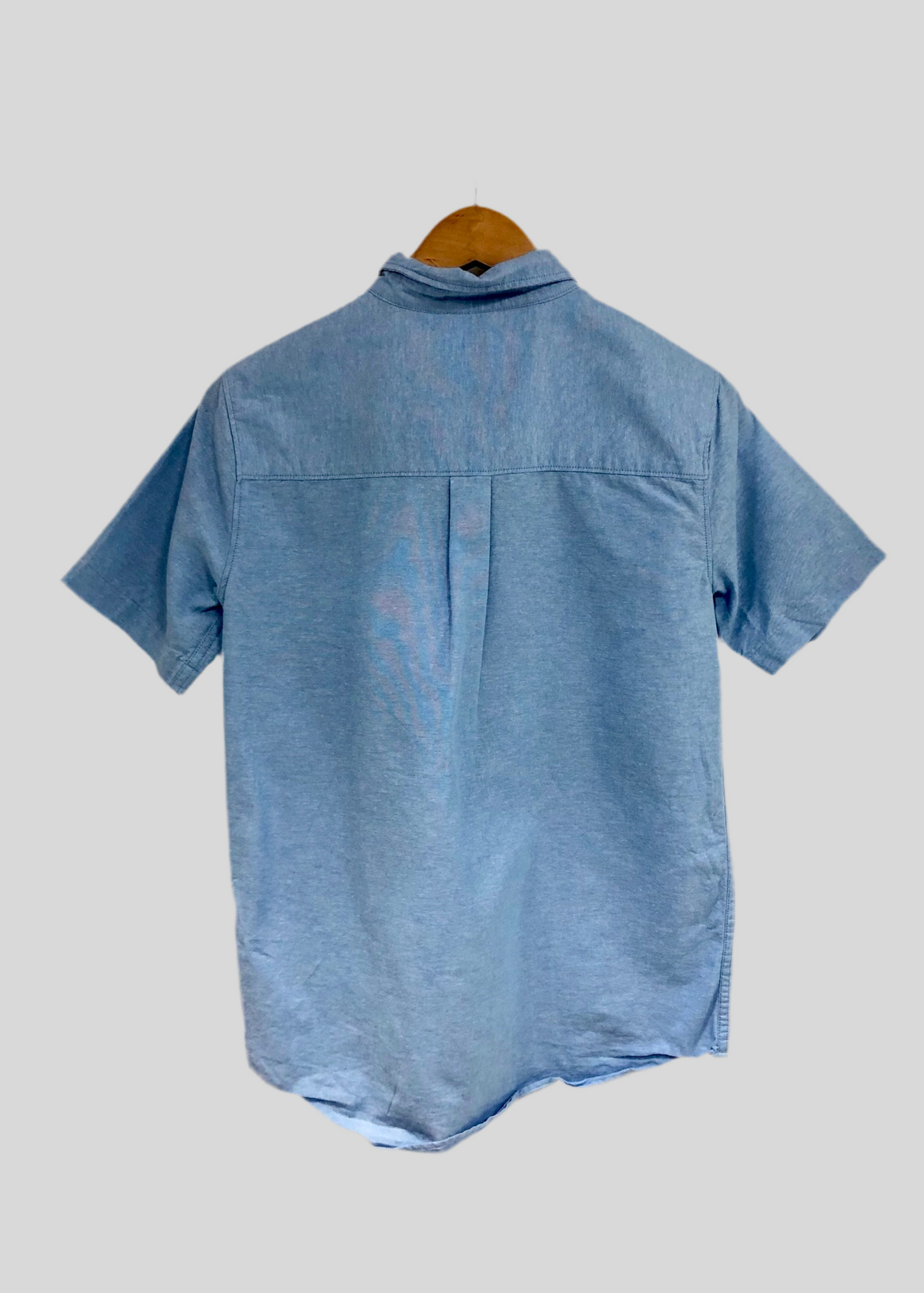 Camisa de niño Old Navy 🇺🇸 Oxford color celeste claro Talla XL (14-16) Entalle Regular