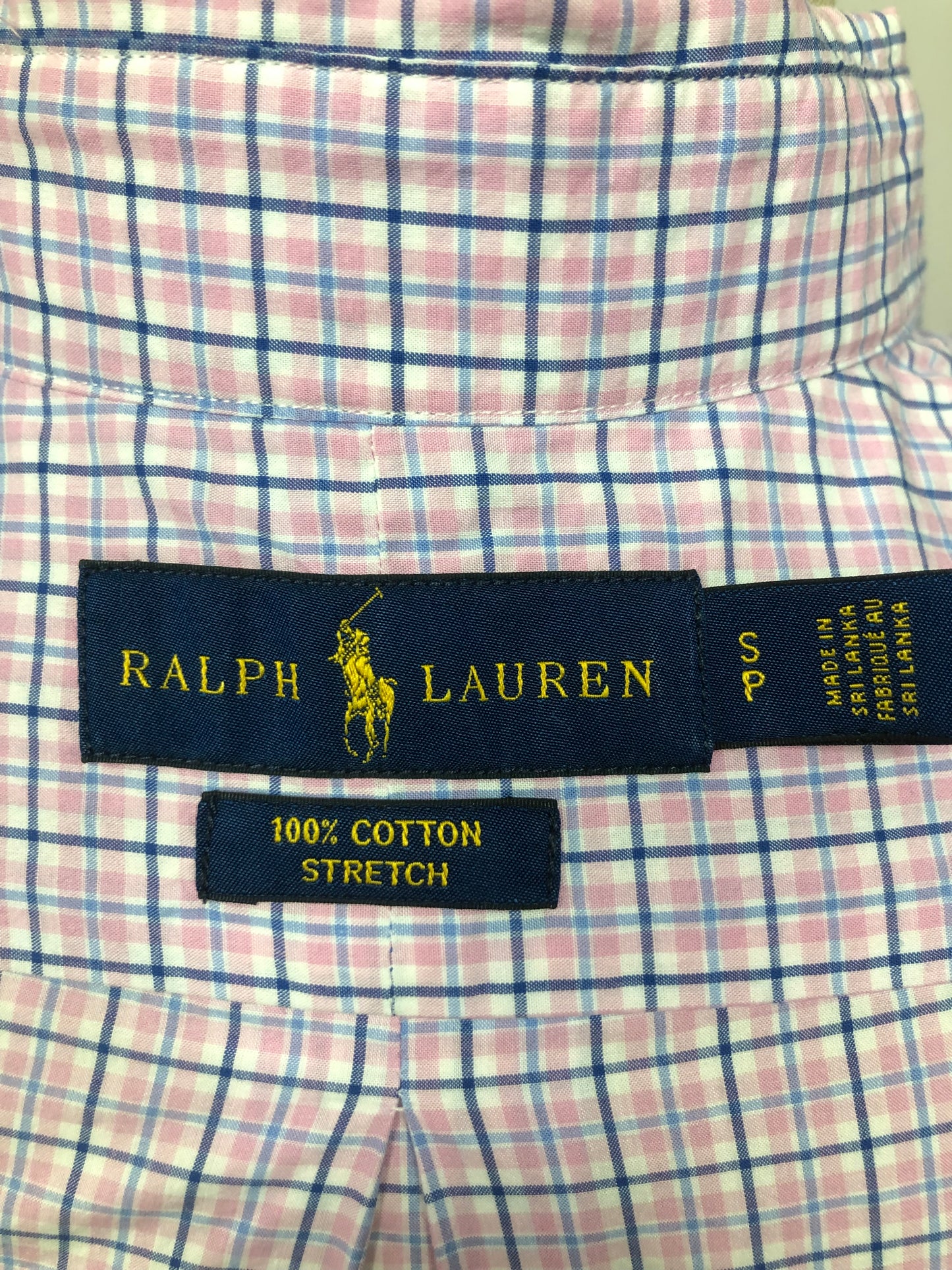 Camisa Polo Ralph Lauren 🏇🏼 color blanco con patron de cuadros en rosado, celeste y azul navy Talla S Entalle Regular