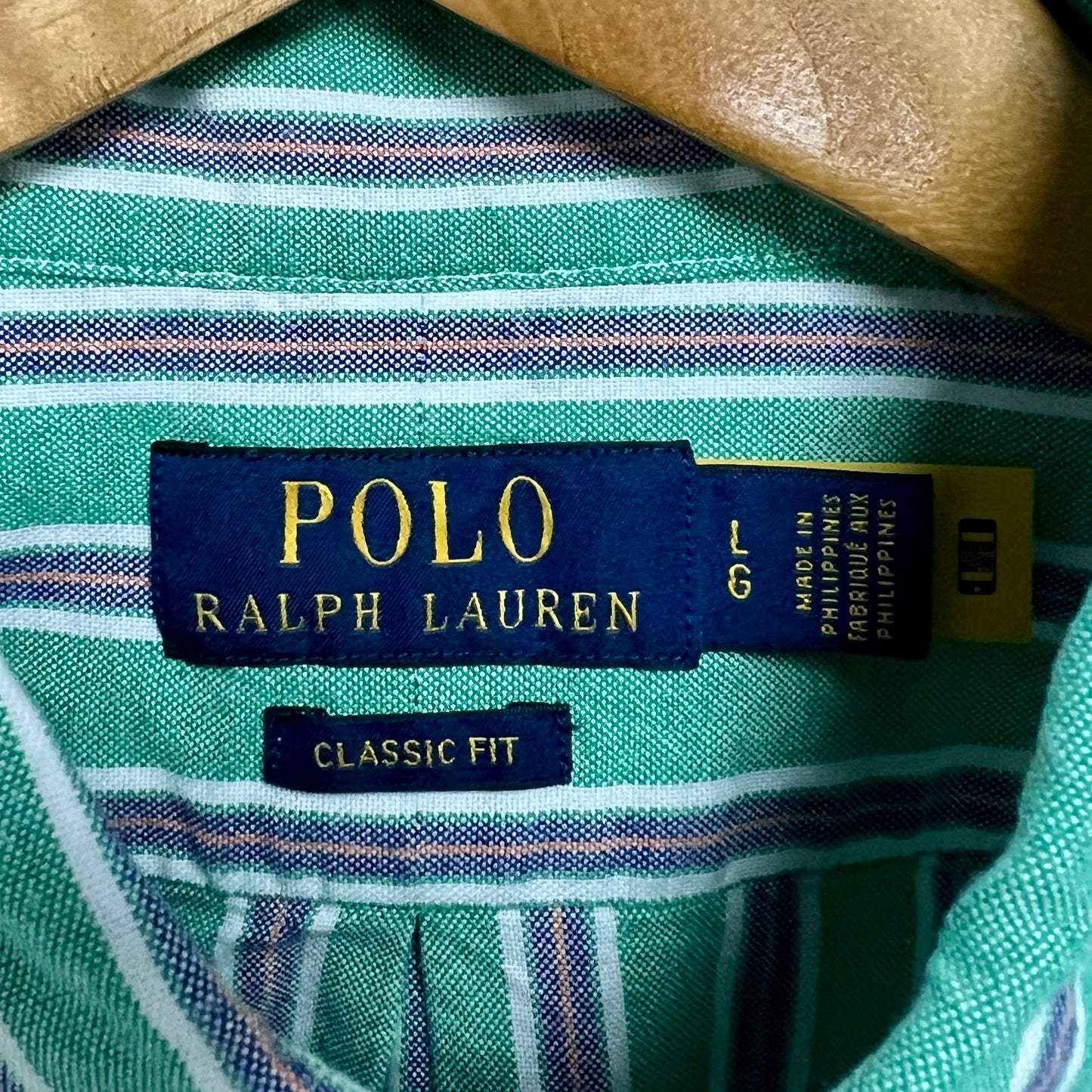 Camisa Polo Ralph Lauren 🏇🏼 color verde claro con patron de rayas en color gris y blanco Talla L Entalle Clásico