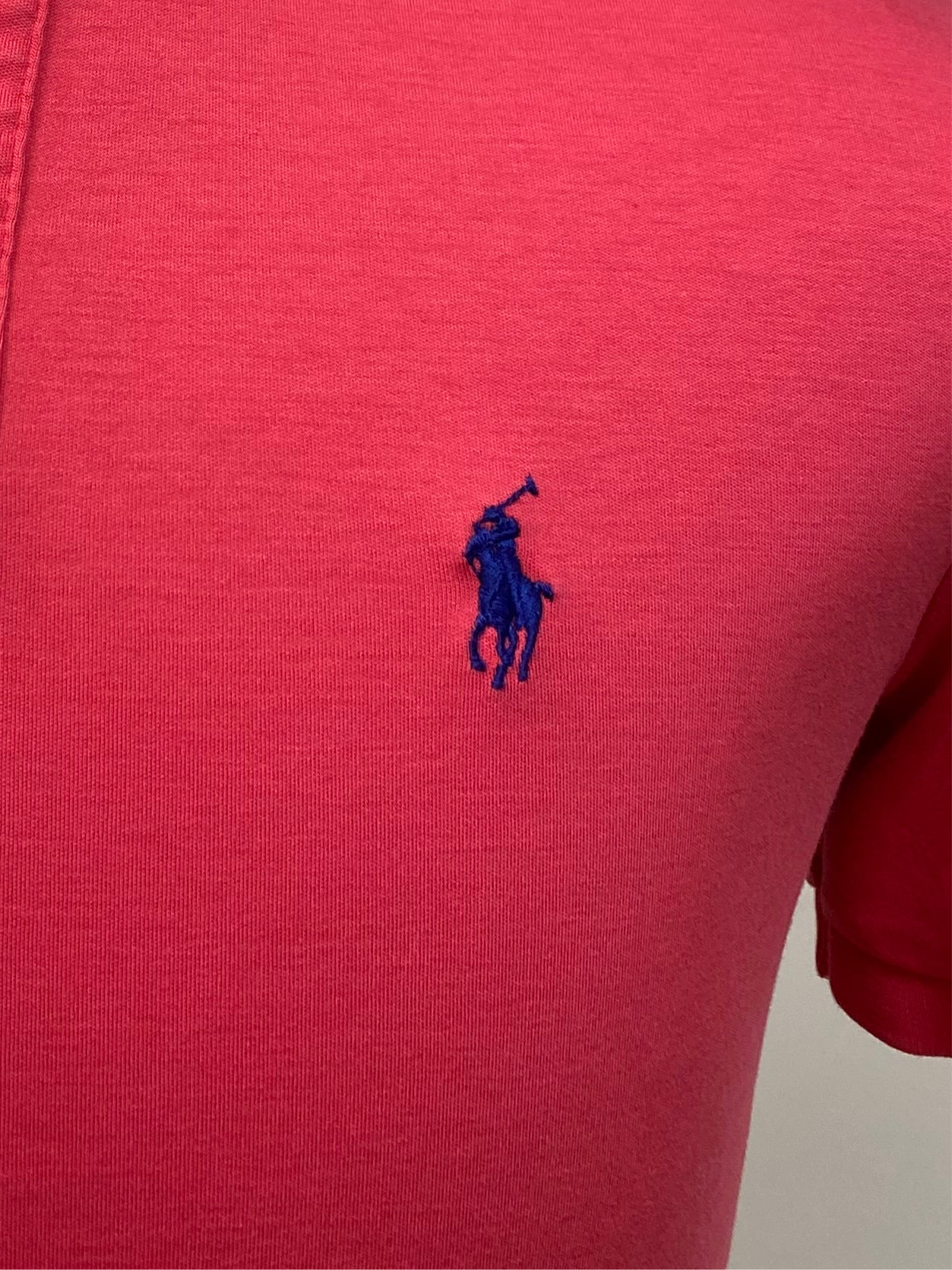 Camiseta Polo Ralph Lauren 🏇🏼color rosado intenso Talla S Entalle Regular
