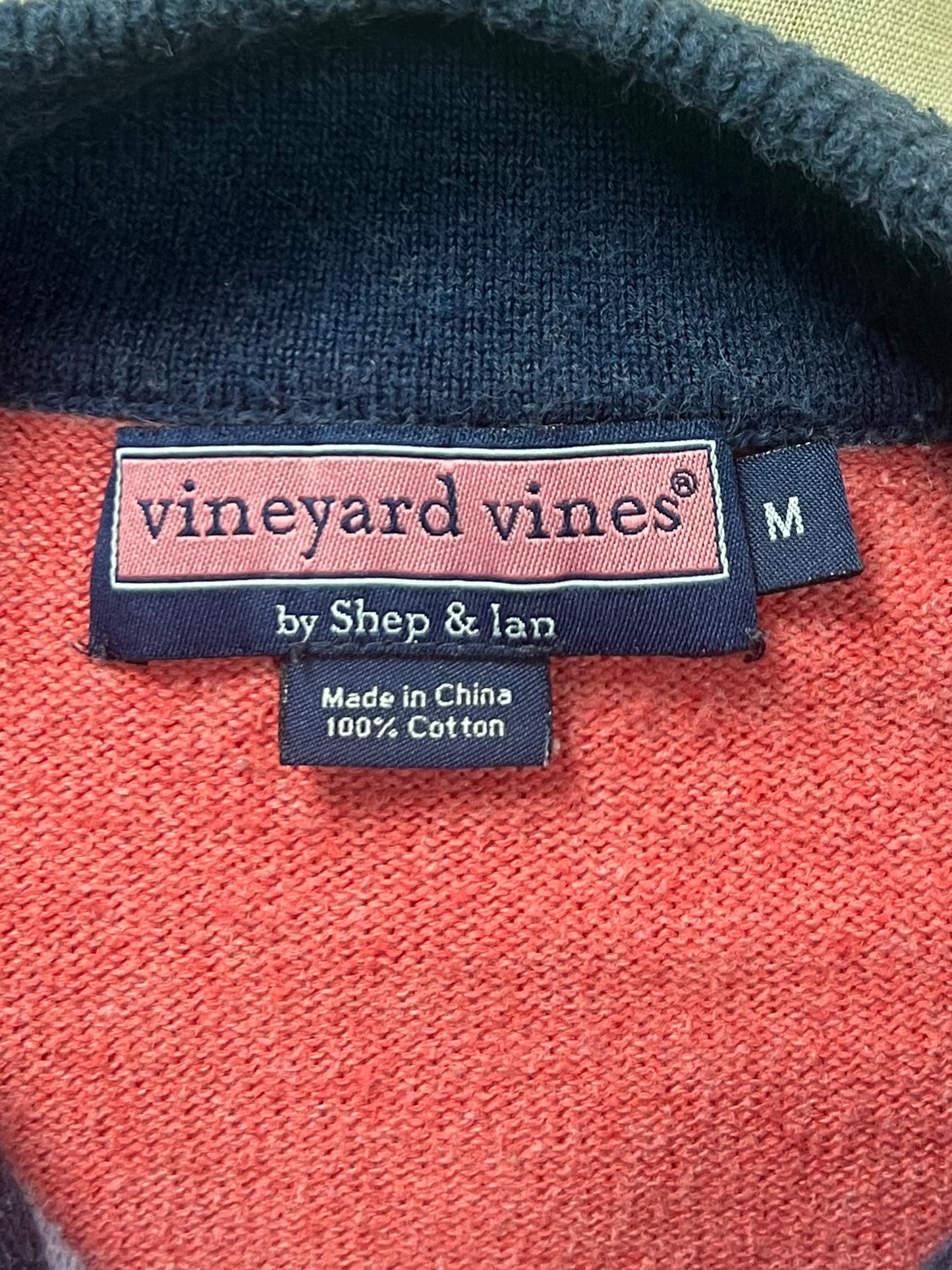 Sueter Jersey Vineyard Vines 🐳 multicolor celeste, verde y rojo con logo tradicional Tela algodón Pima Talla M
