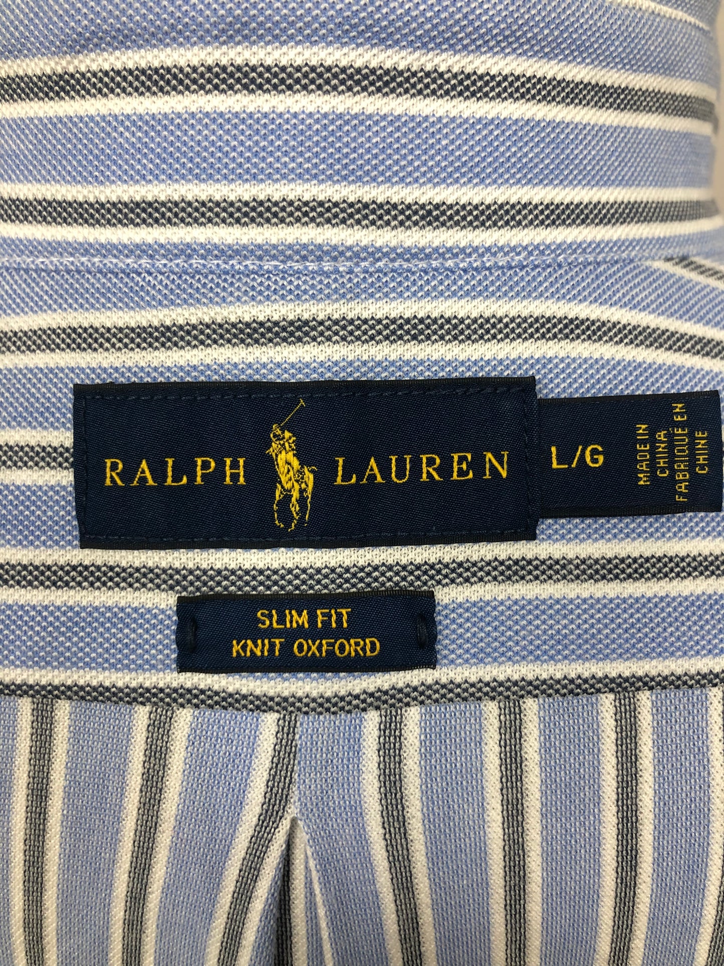Camisa Polo Ralph Lauren 🏇🏼 Tela camiseta (Knit Oxford) de rayas en color celeste, negro y blanco Talla L Entalle Slim Fit