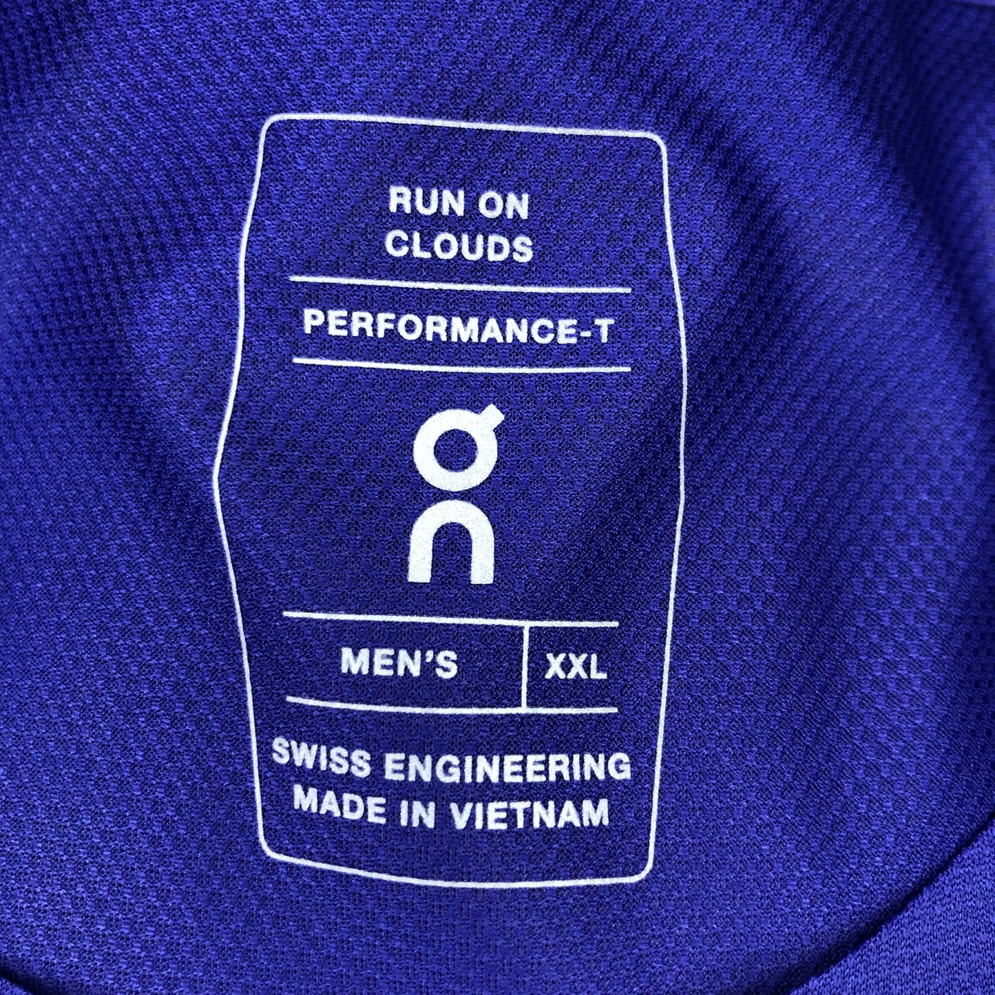 Camiseta de entrenamiento On Running 🏃🏻♂️ color morado y gris oscuro con logo en gris oscuro Talla XXL