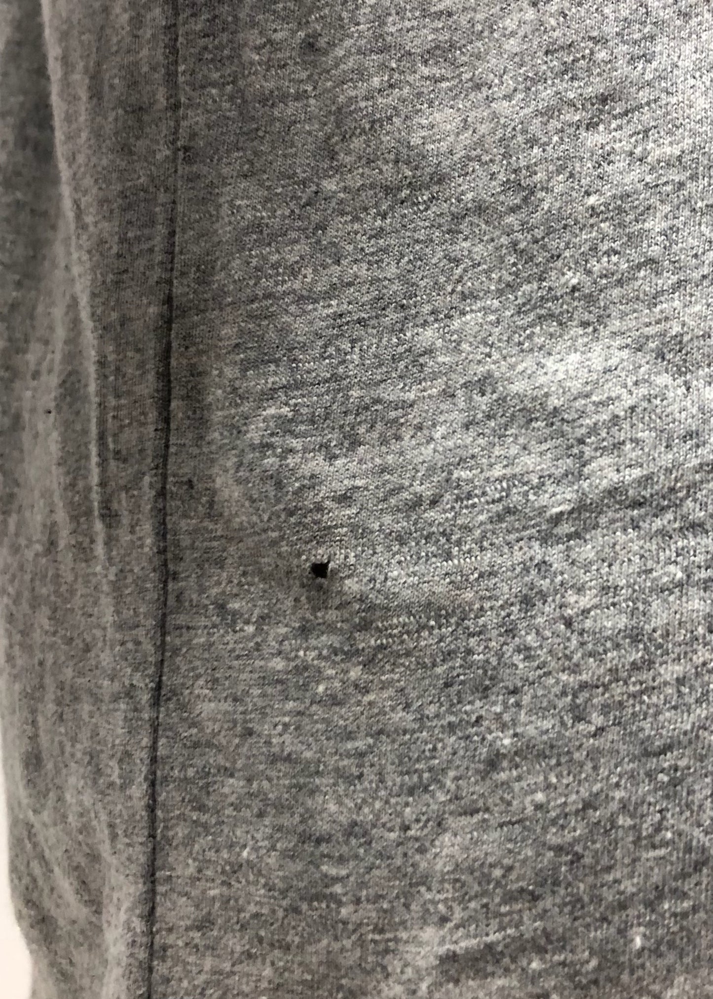 Camiseta cuello redondo Polo Ralph Lauren 🏇🏼 color gris con diseño de polo bear Talla M Entalle Regular (ver descripción)