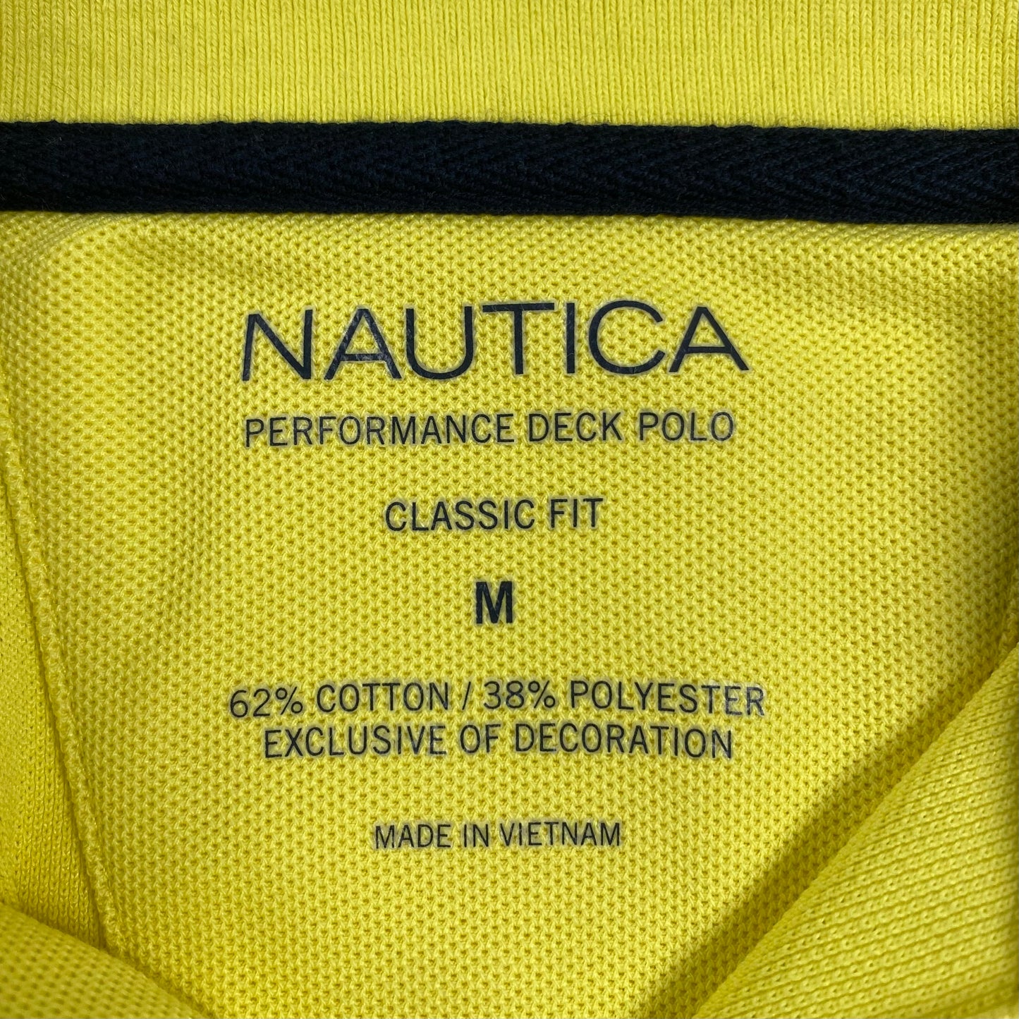 Camiseta Polo Nautica ⚓️ Performance color amarillo intenso Talla M Entalle Clásico