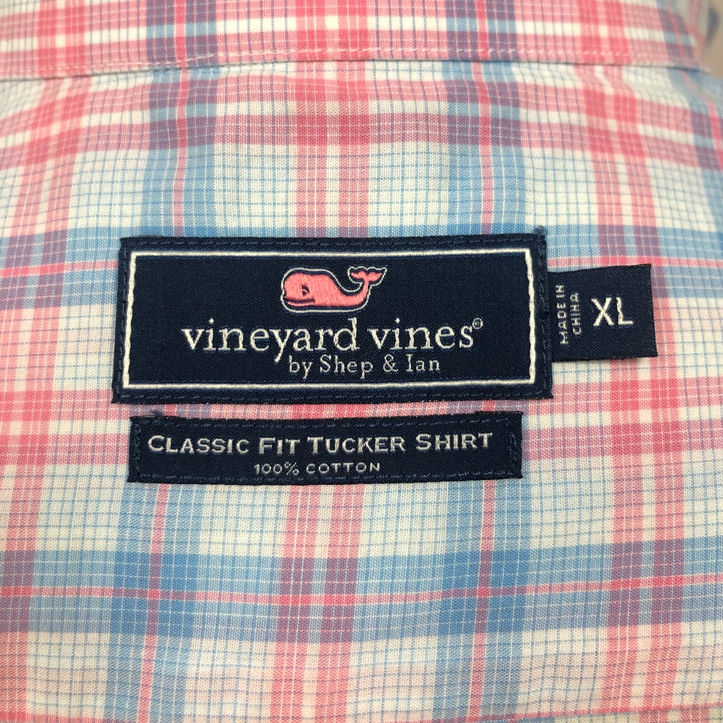 Camisa de botones Vineyard Vines 🐳 color blanco de cuadros en color rosado y celeste Talla XL Entalle Clasico