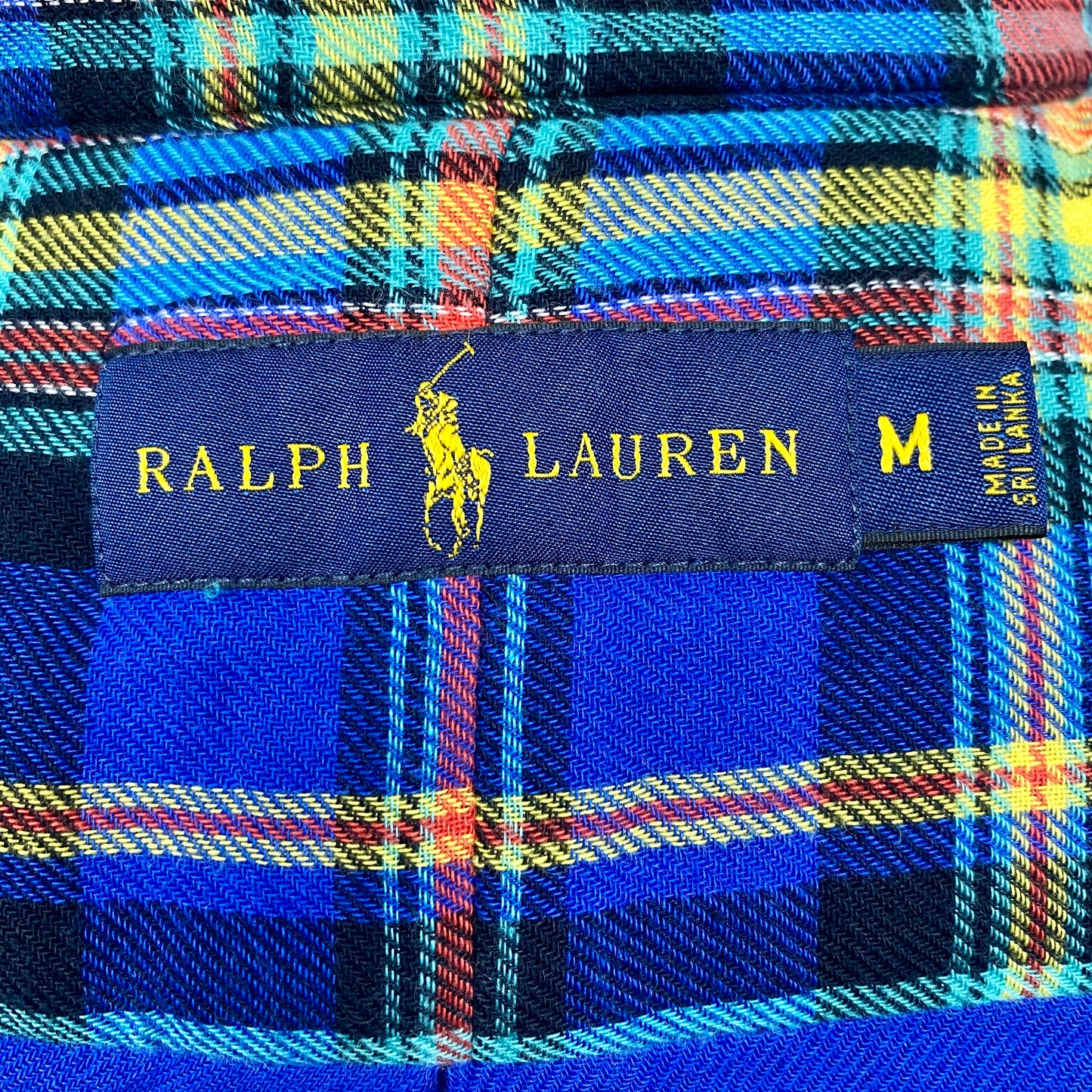 Camisa Polo Ralph Lauren 🏇🏼 color azul con patrón de cuadros tartán rojo amarillo y rojo Talla M Entalle Regular