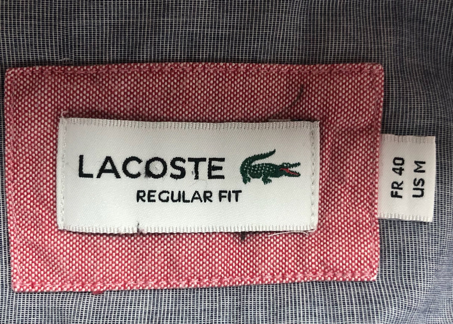Camisa de botones Lacoste 🐊 Oxford color rosado magenta Talla M Entalle Regular