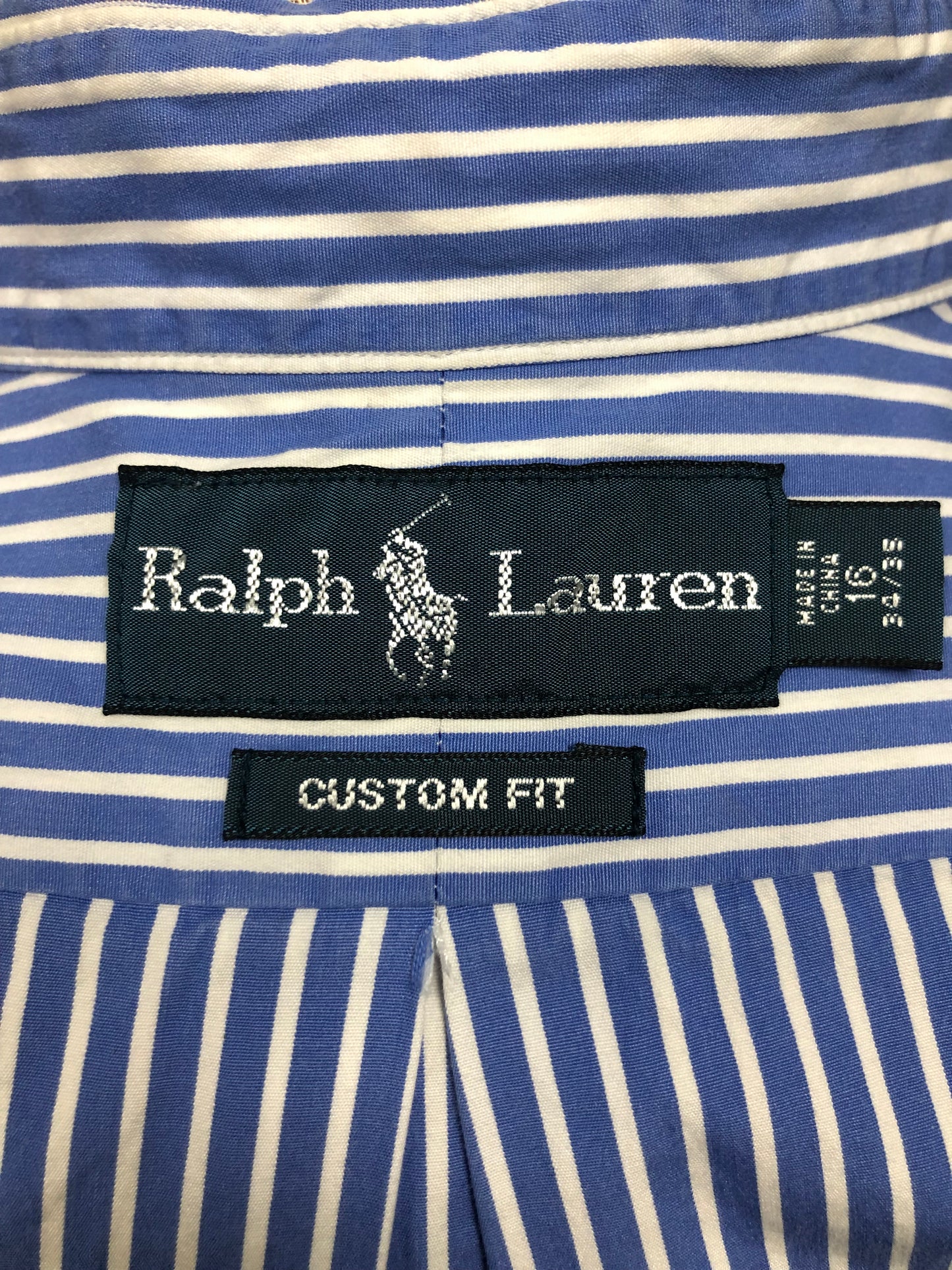 Camisa Polo Ralph Lauren 🏇🏼 color azul con patron de rayas en color blanco Talla L Entalle Custom Fit