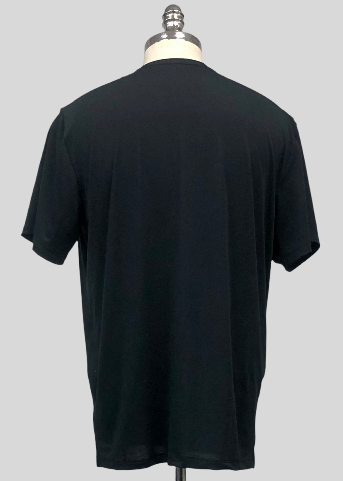 Camiseta cuello redondo North Face 🔷 color negro manga corta Talla L