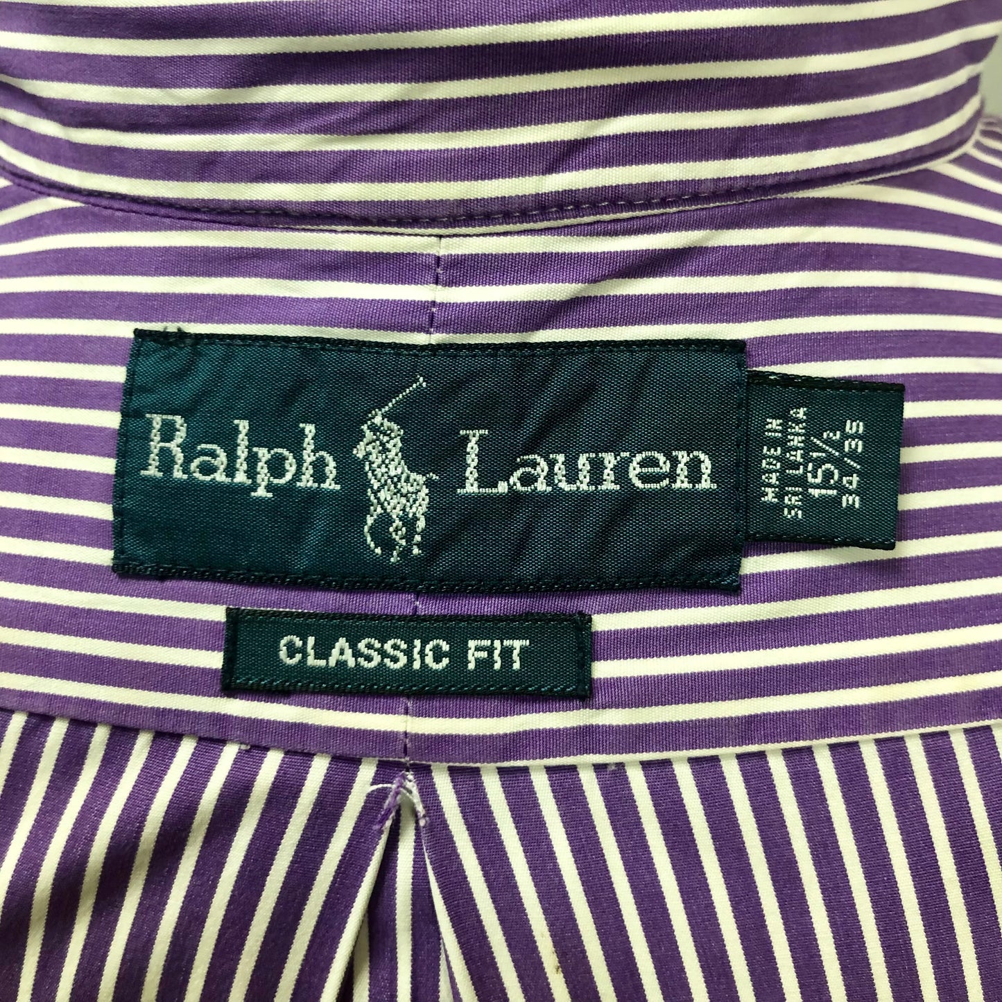 Camisa Polo Ralph Lauren 🏇🏼 con patron de rayas en color morado y blanco Talla M Entalle Clásico