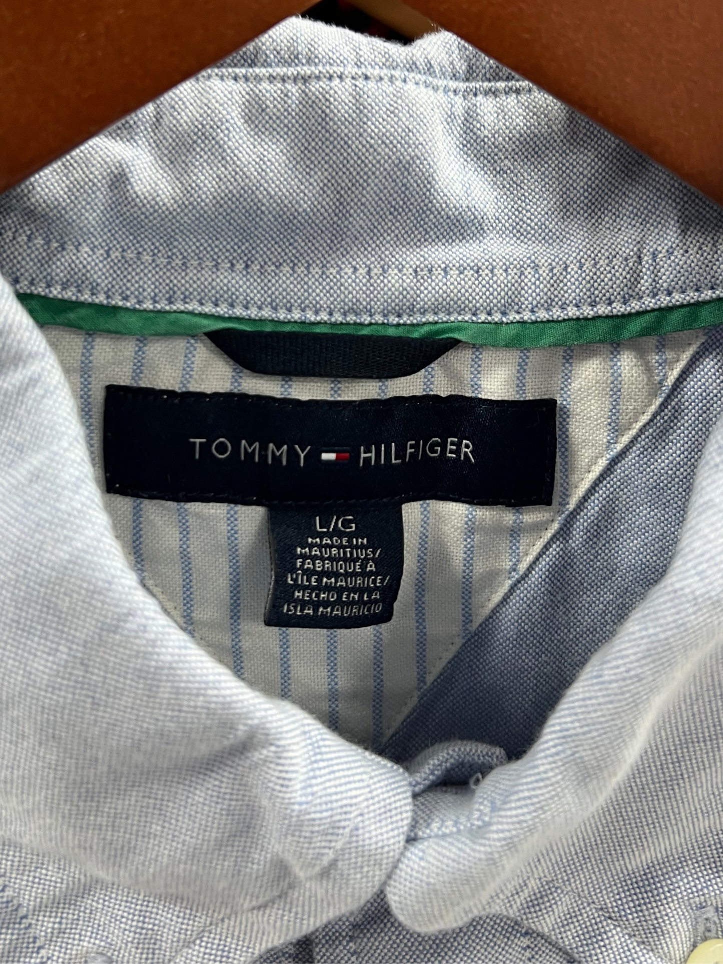 Camisa Tommy Hilfiger 🇺🇸 Oxford color Celeste Talla L Entalle Regular