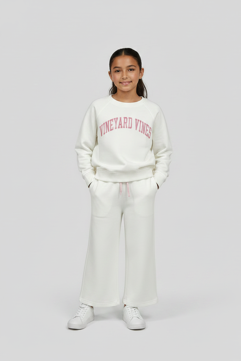Conjunto de Sueter y pantalón de niña Vineyard Vines 🐳 color blanco con logo rosado Talla S (8-10)