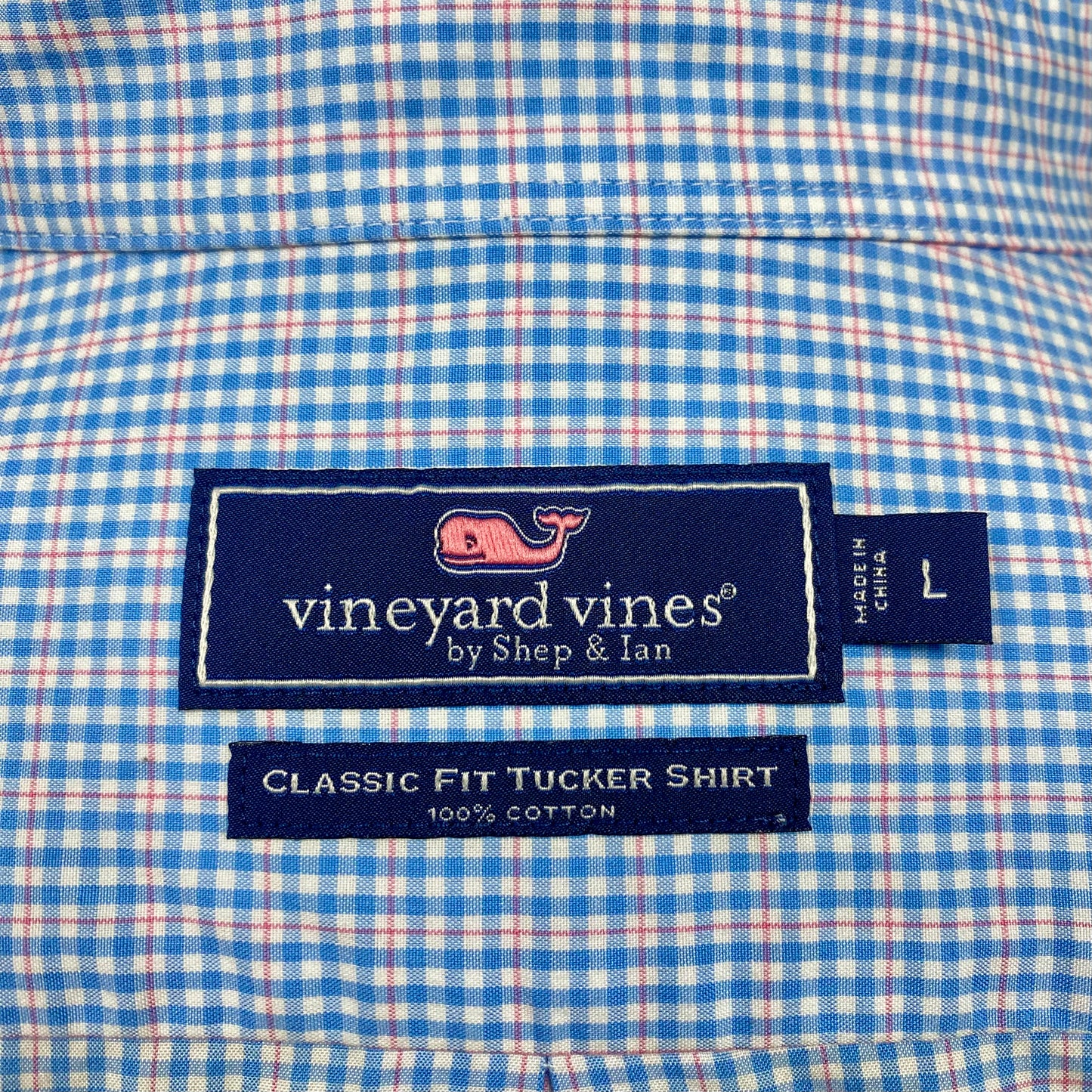 Camisa de botones Vineyard Vines 🐳 color blanco con patrón de cuadros en color celeste y rojo Talla L Entalle Clásico