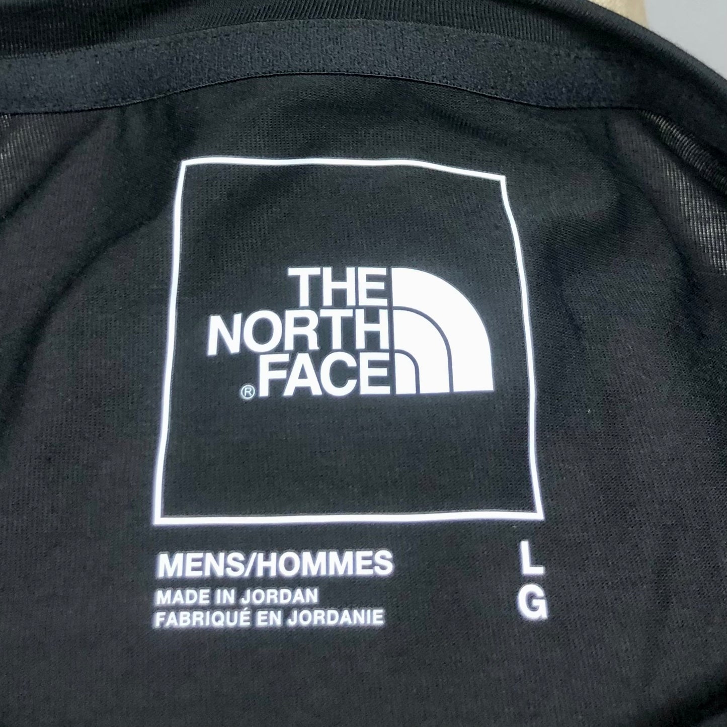 Camiseta cuello redondo North Face 🔷 color negro manga corta Talla L