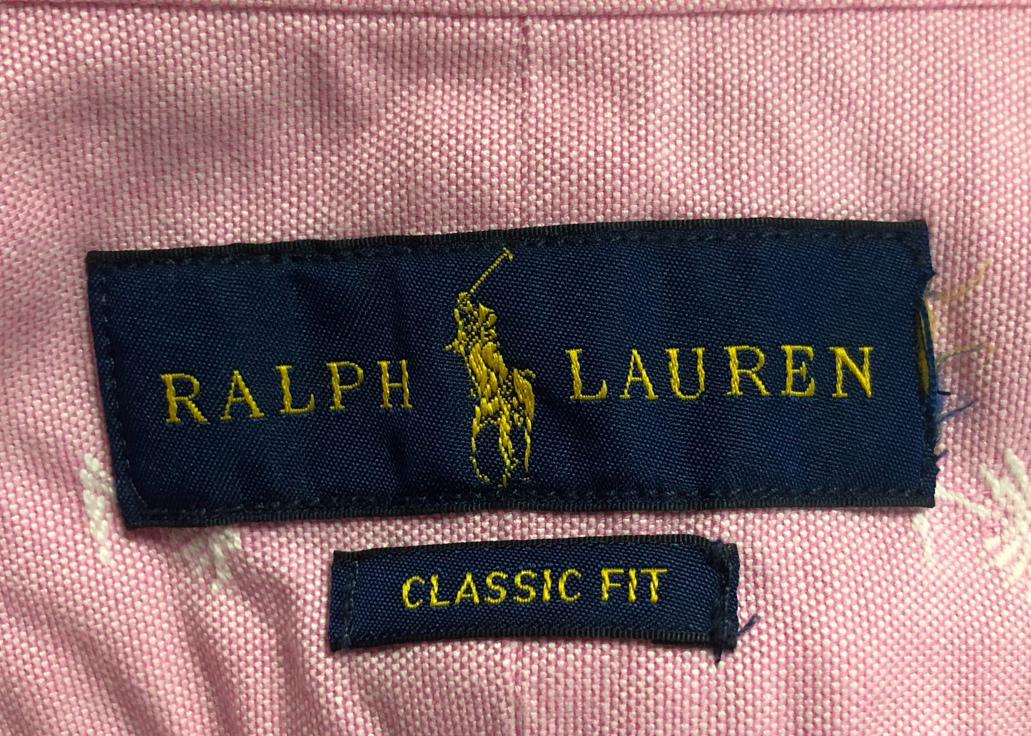 Camisa de botones Polo Ralph Lauren 🏇🏼 Oxford color rosado con diseño de palmeras en blanco Talla L Entalle Clásico