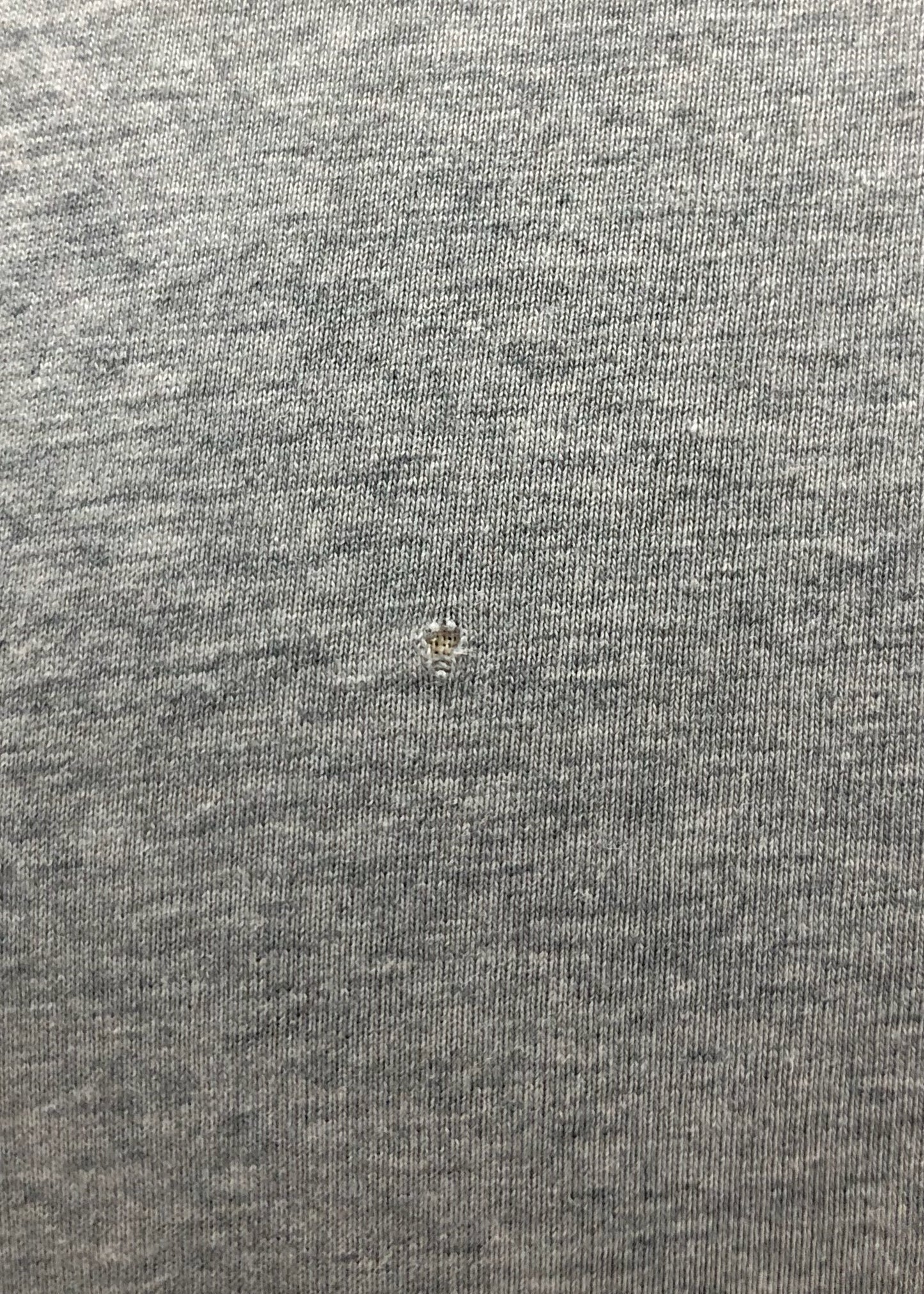 Camiseta cuello redondo Brooks Brothers 🐑 color gris y logo azul Talla Small (ver descripción)