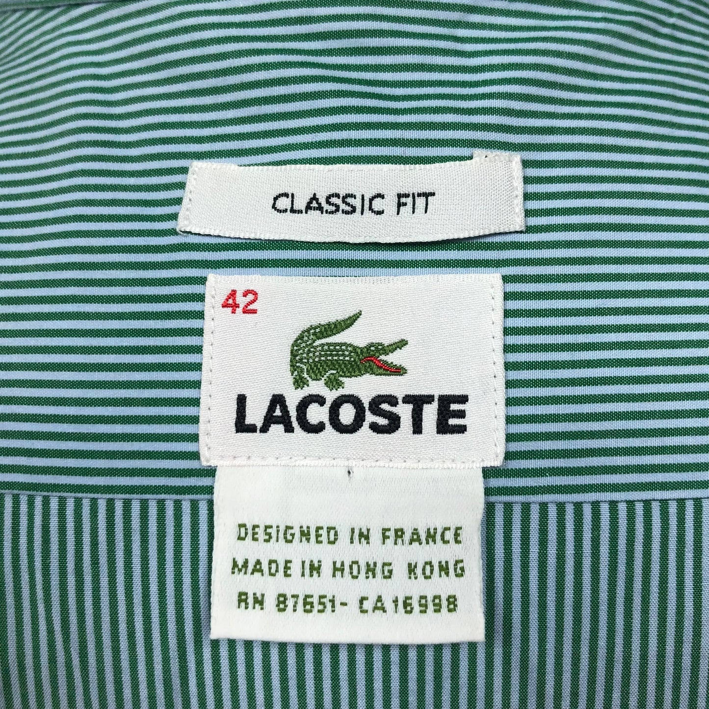 Camisa Lacoste 🐊 con patron de rayas finas en verde y blanco Talla L Entalle Regular