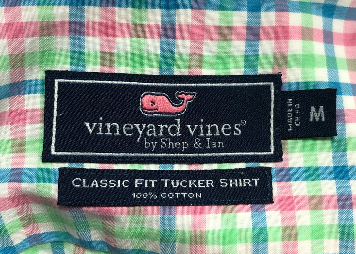 Camisa de botones Vineyard Vines 🐳 color blanco de cuadros en rosado, azul y verde Talla M Entalle Clásico
