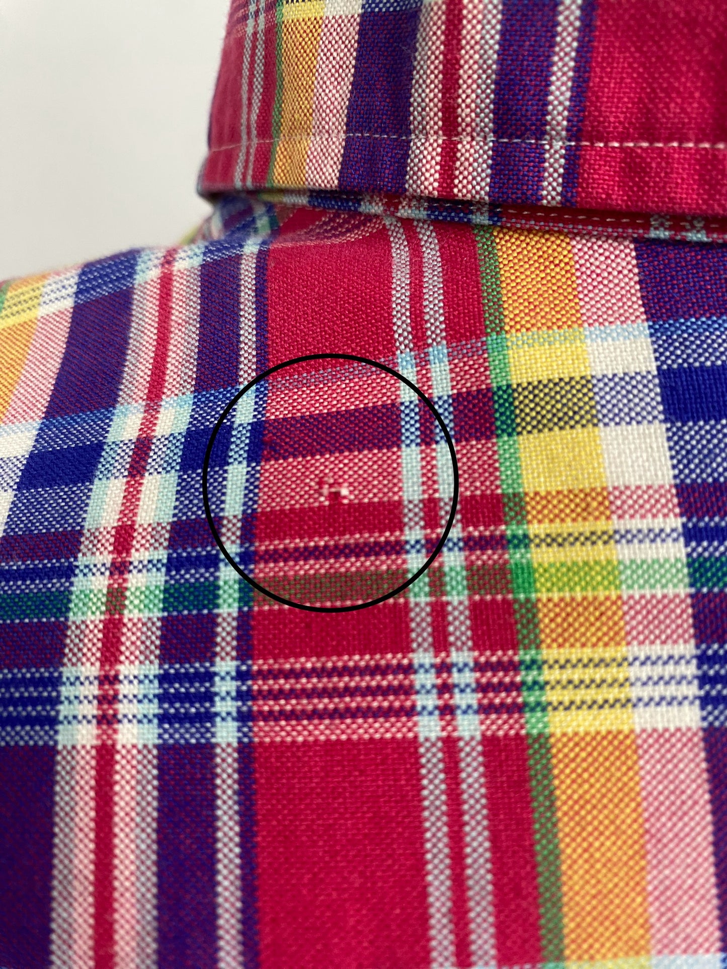 Camisa Polo Ralph Lauren 🏇🏼 Oxfod con patron de cuadros tartán en rojo, amarillo, morado y blanco Talla L Entalle Regular