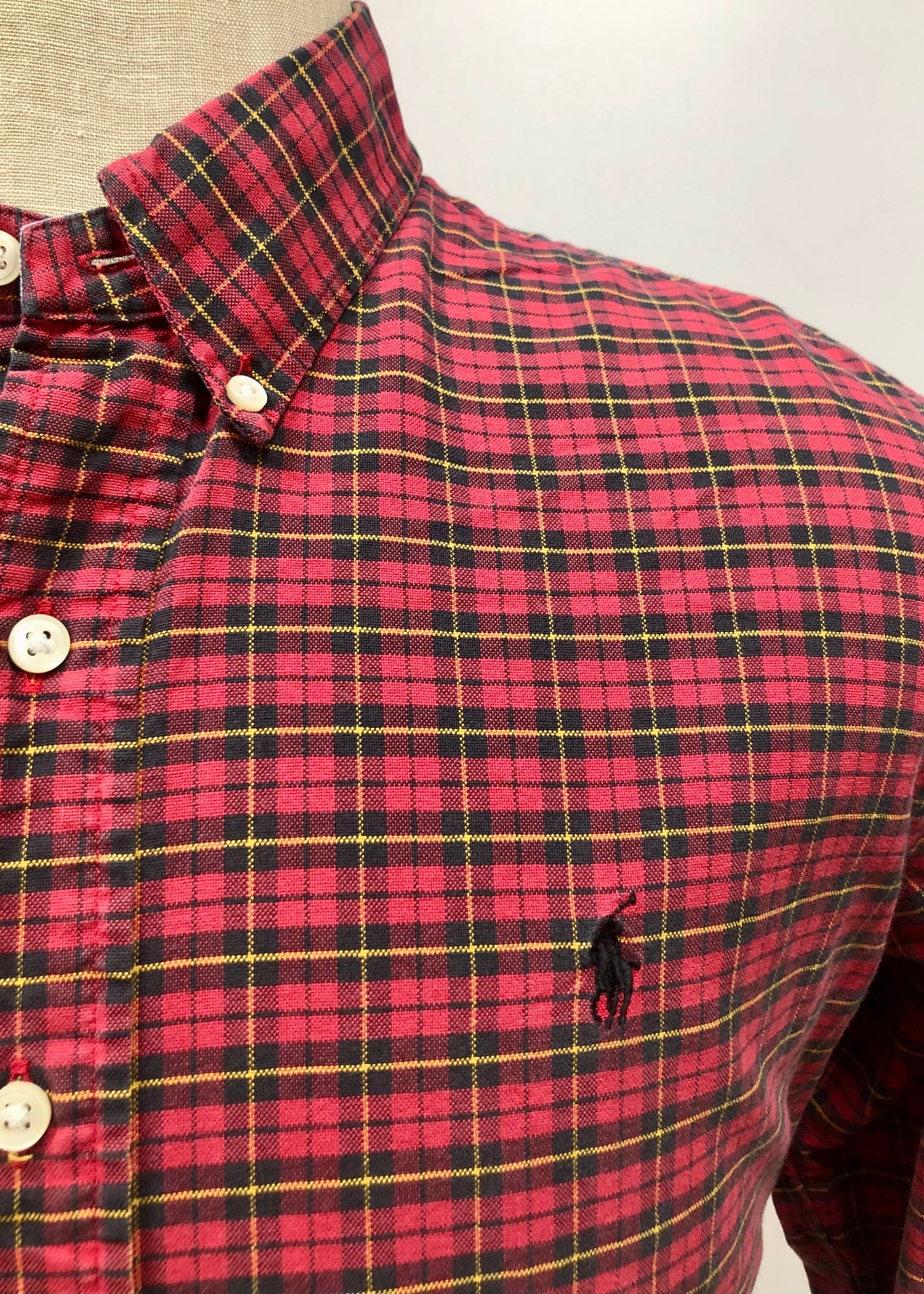 Camisa de botones Polo Ralph Lauren 🏇🏼 Oxford de cuadros gingham rojo, amarillo y negro Talla M Entalle Regular