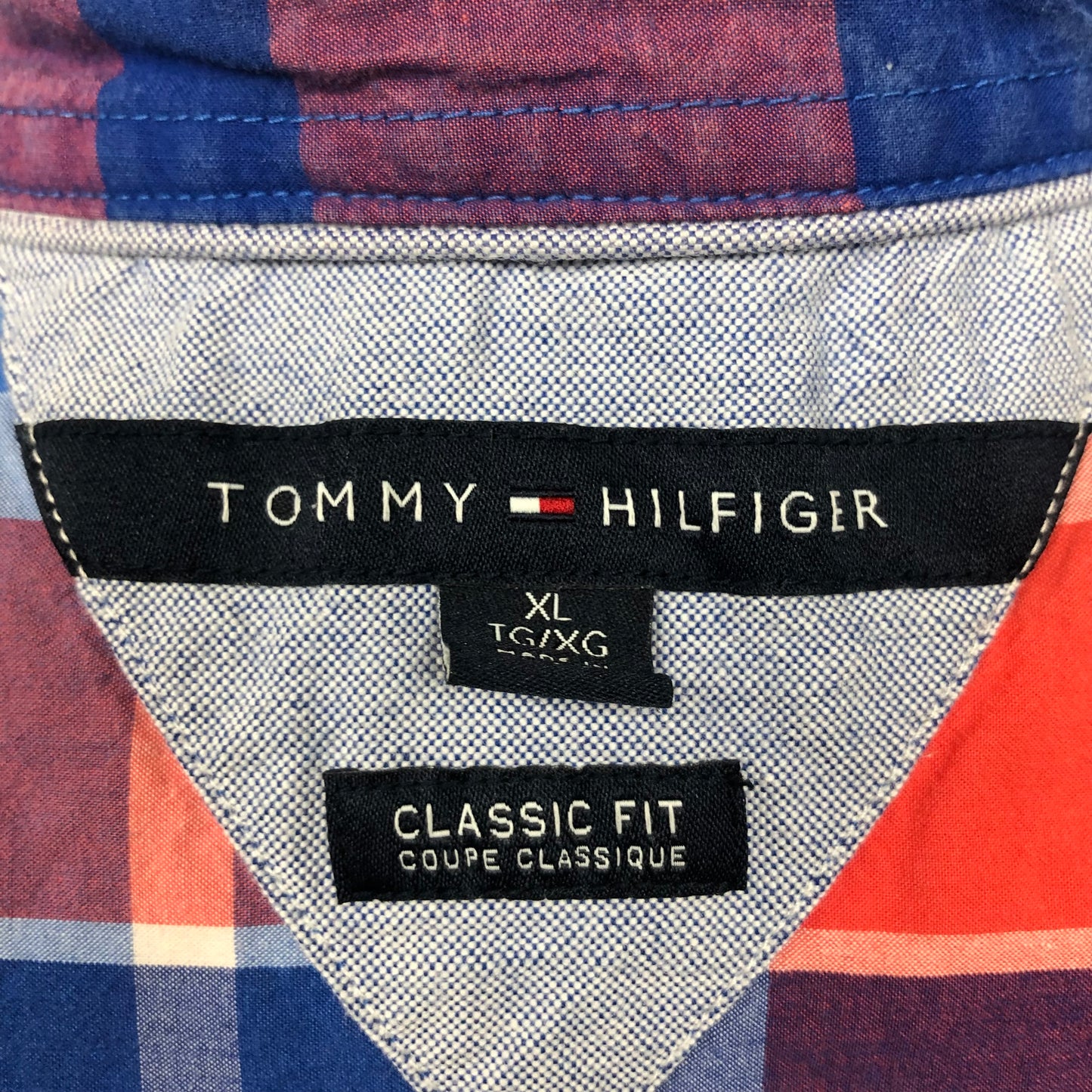 Camisa Tommy Hilfiger 🇺🇸 con patrón de cuadros en azul, rojo y blanco Talla XL Entalle Clásico