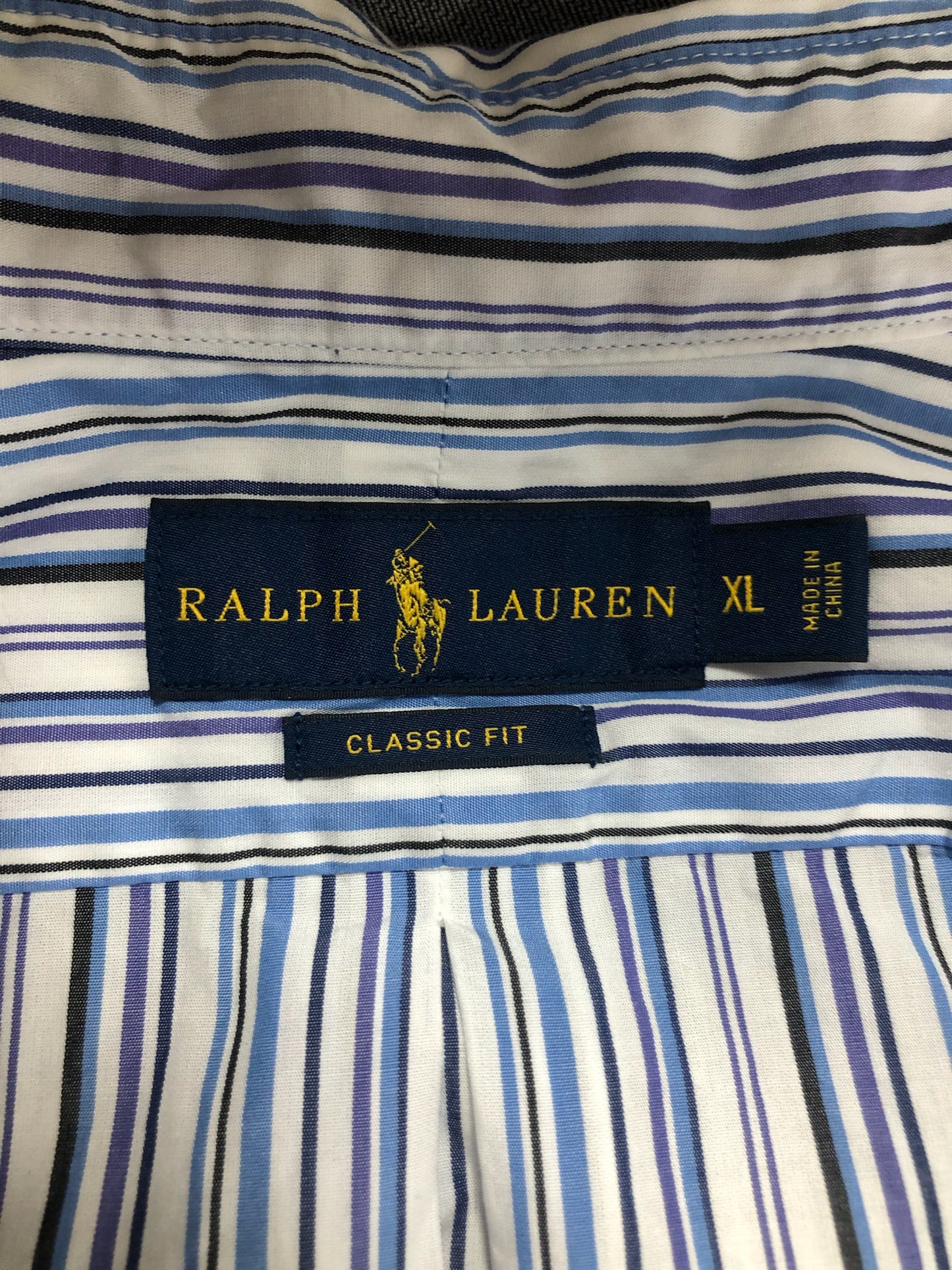 Camisa Polo Ralph Lauren 🏇🏼 Color blanco de rayas en color celeste y azul Talla XL Entalle Clásico