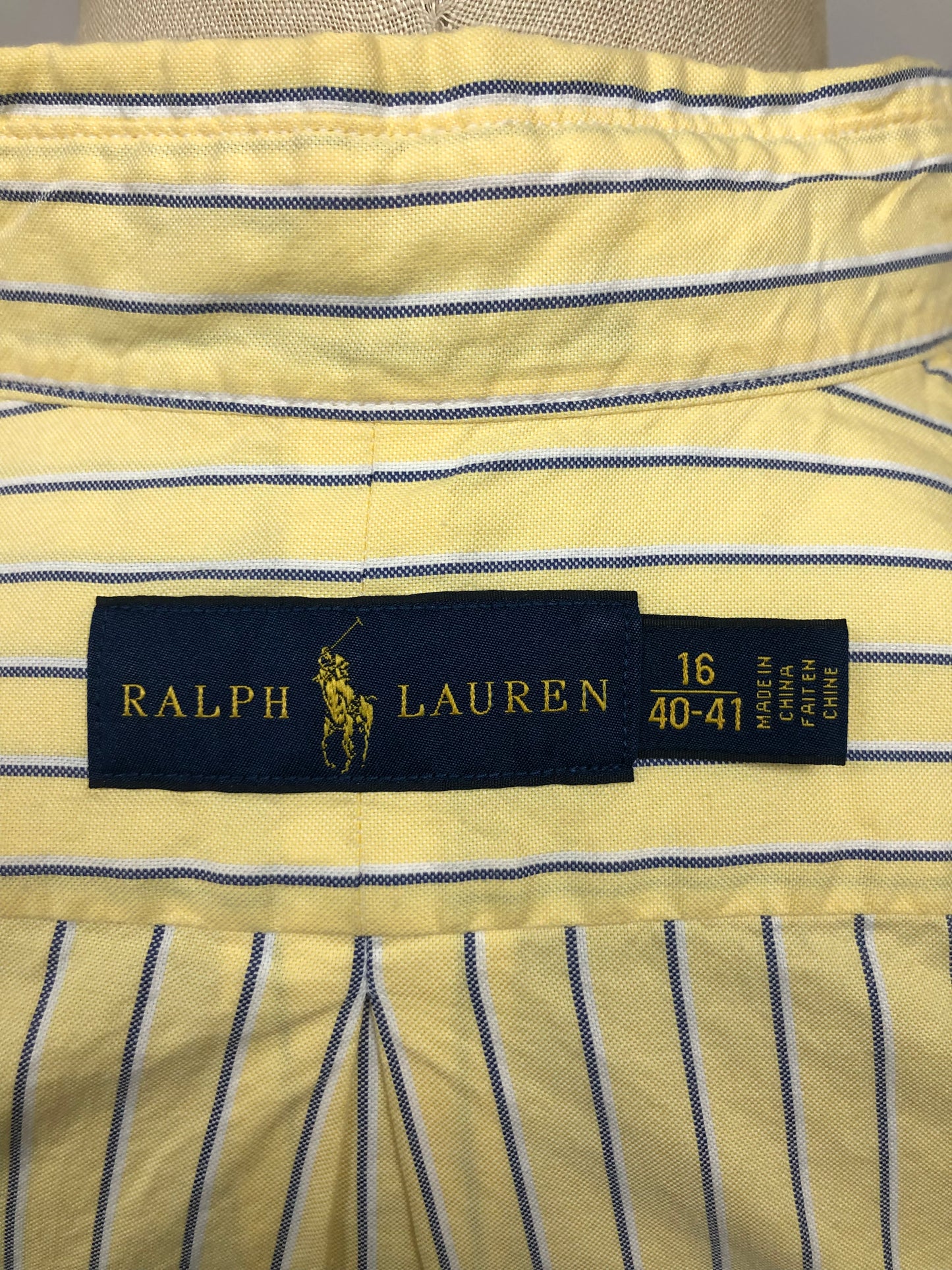 Camisa Polo Ralph Lauren 🏇🏼 color amarillo con rayas en color negro y blanco Talla L Entalle Regular