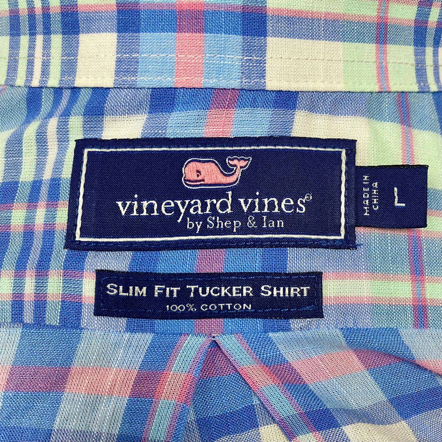 Camisa de botones Vineyard Vines 🐳 color blanco de cuadros en color rojo, celeste y azul Talla L Entalle Slim Fit