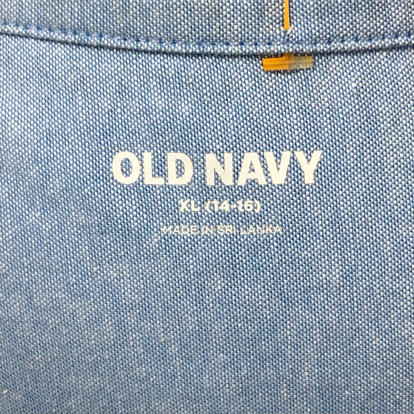 Camisa de niño Old Navy 🇺🇸 Oxford color celeste claro Talla XL (14-16) Entalle Regular