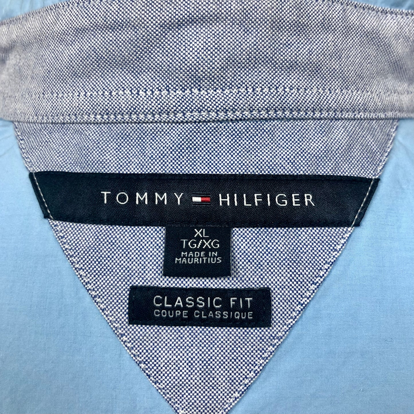 Camisa de botones Tommy Hilfiger 🇺🇸 en color celeste Talla XL Entalle Clásico