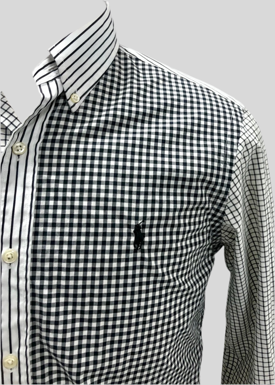 Camisa Polo Ralph Lauren 🏇🏼 con diseño de cuadros y rayas en color negro y blanco Talla S Entalle Regular