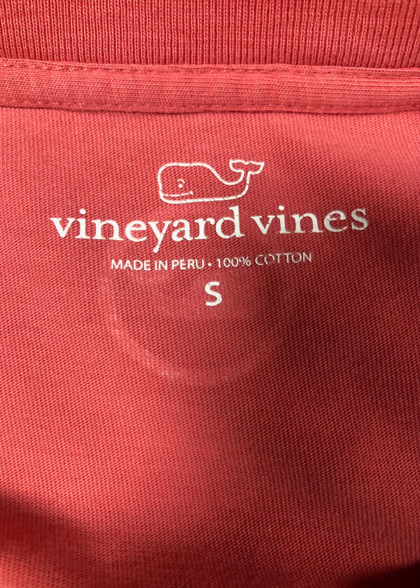 Camiseta de bolsillo Vineyard Vines 🐳 color rosado con Diseño de Beisbol en blanco Talla S