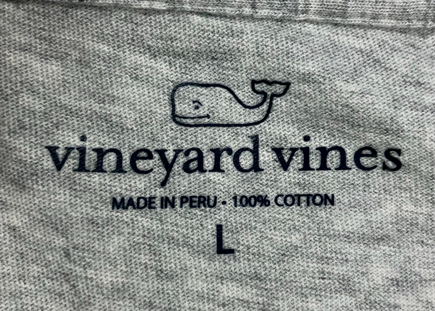 Camiseta cuello redondo Vineyard Vines 🐳 color gris claro con Diseño de Pescado Talla L