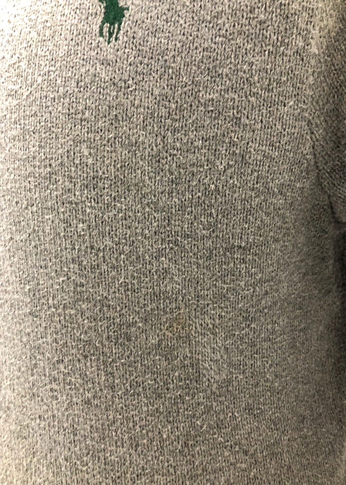 Sueter Jersey Polo Ralph Lauren 🏇🏼 color gris oscuro con logo en verde Talla S (ver descripción)