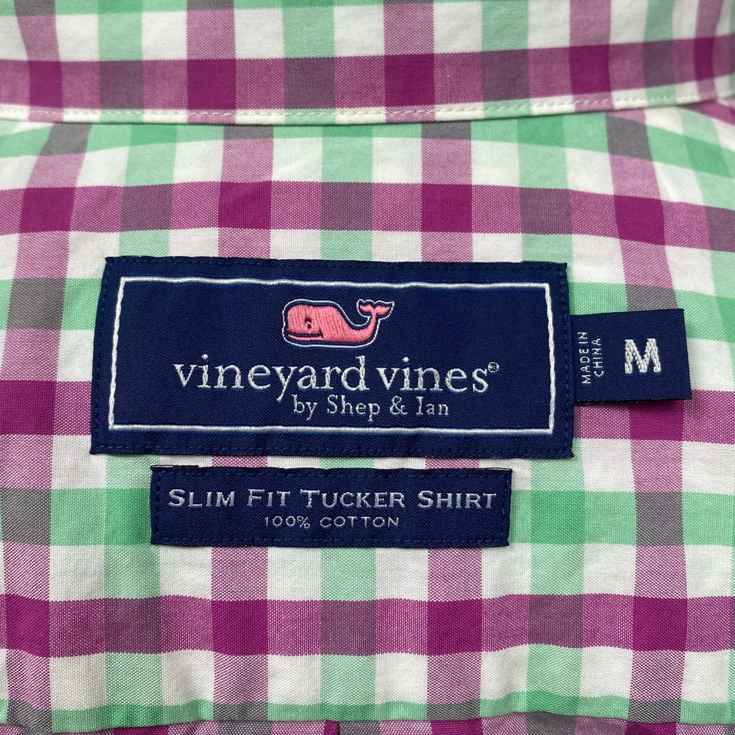 Camisa de botones Vineyard Vines 🐳 color blanco de cuadros en color rosado y verde Talla M Entalle Slim Fit