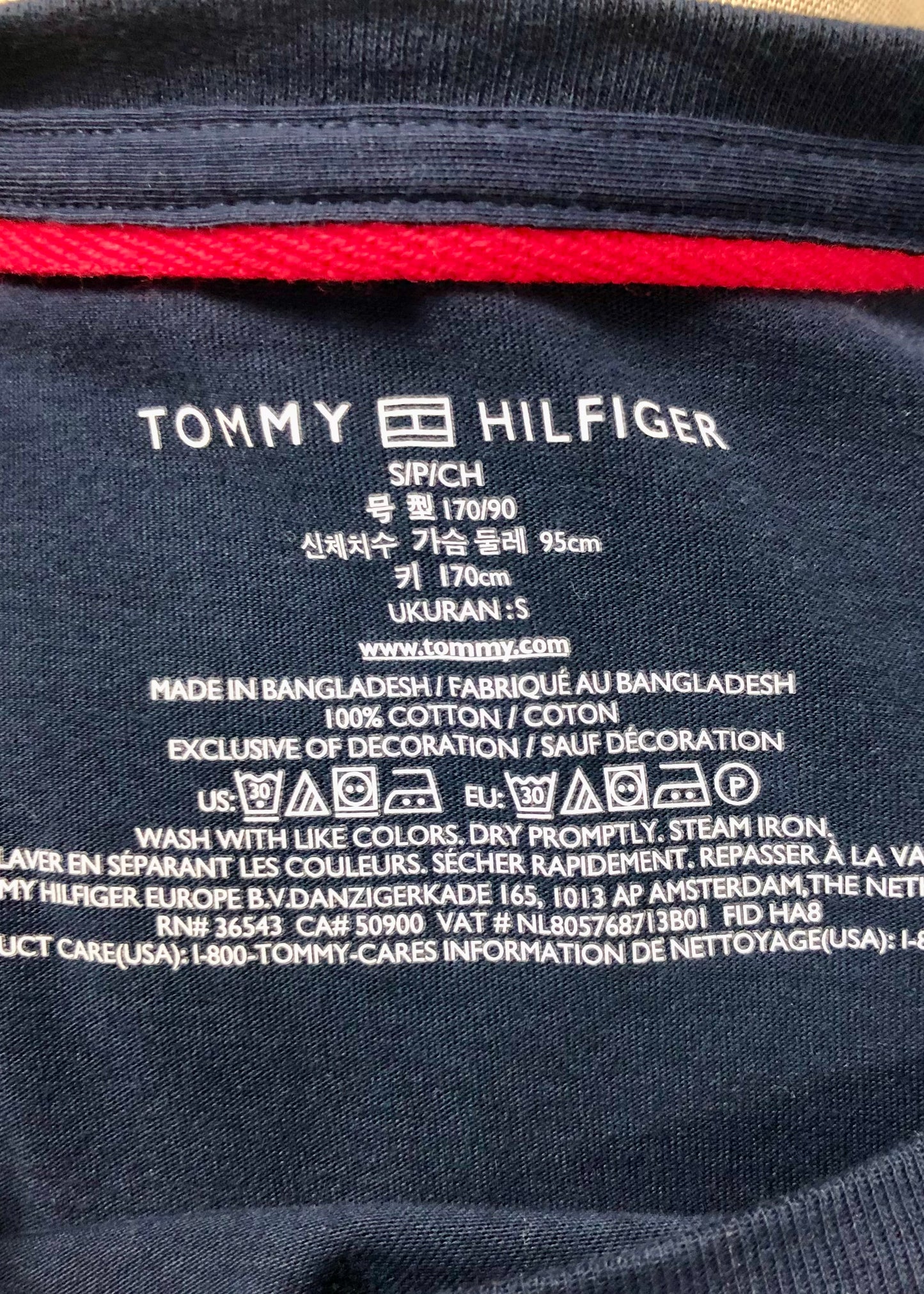 Camiseta cuello Redondo Tommy Hilfiger 🇺🇸 color azul navy Talla S Entalle Regular