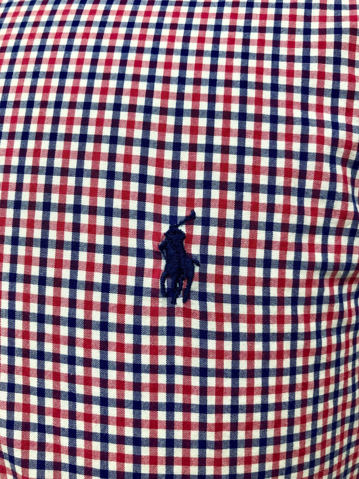Camisa Polo Ralph Lauren 🏇🏼 Color Blanco con patron de cuadros en color rojo y azul navy Talla M Entalle Slim Fit