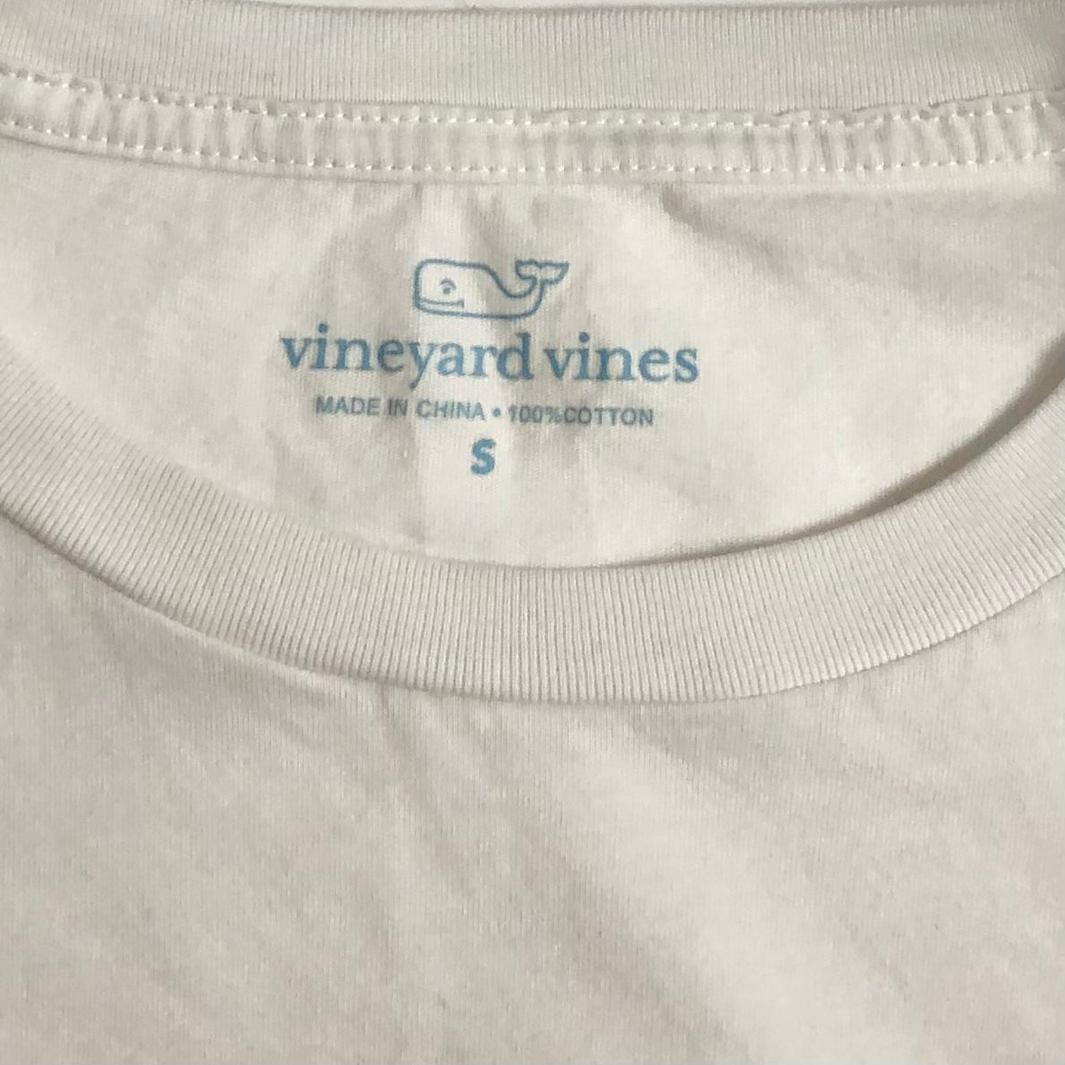 Camiseta de bolsillo Vineyard Vines 🐳 color blanco con logo traditional Talla Small