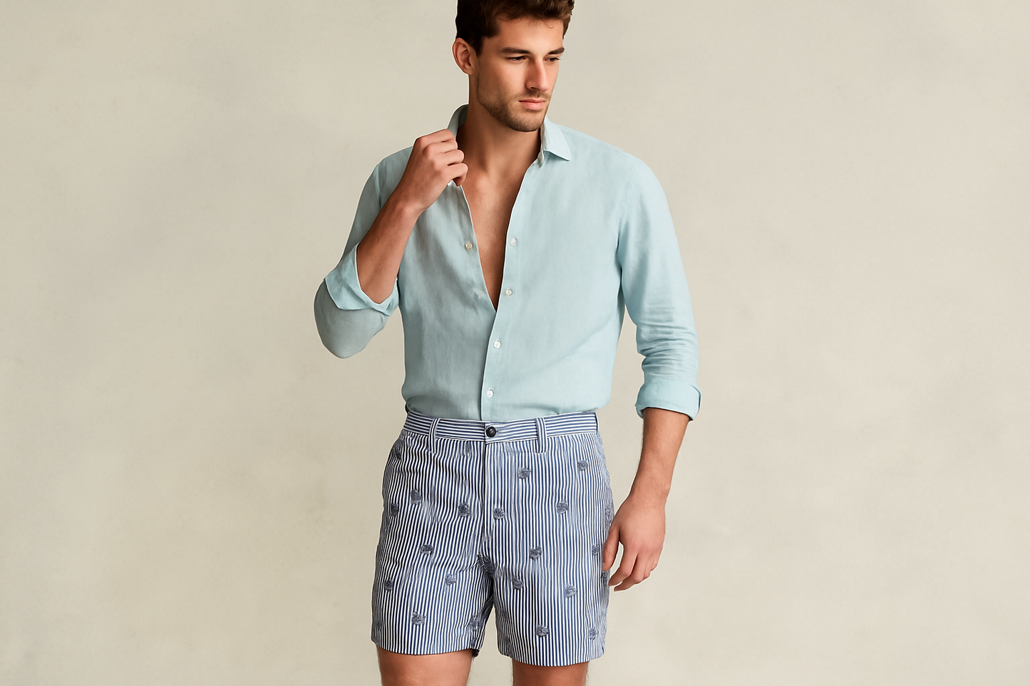 Look 5 - Camisa azul claro desabotonada