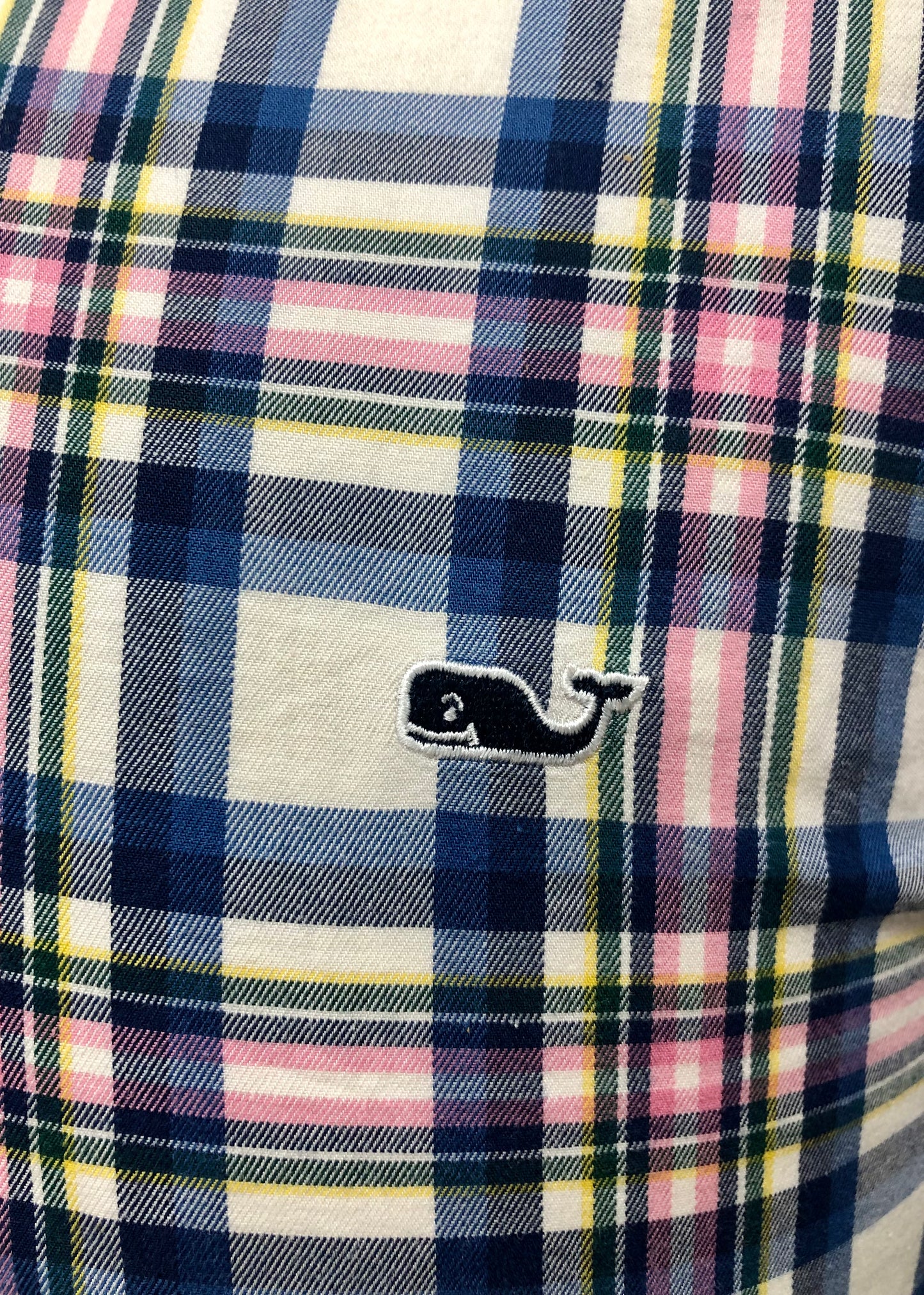 Camisa de botones Vineyard Vines 🐳 con patrón de cuadros en color azul, blanco y rosado Talla L Entalle Slim Fit