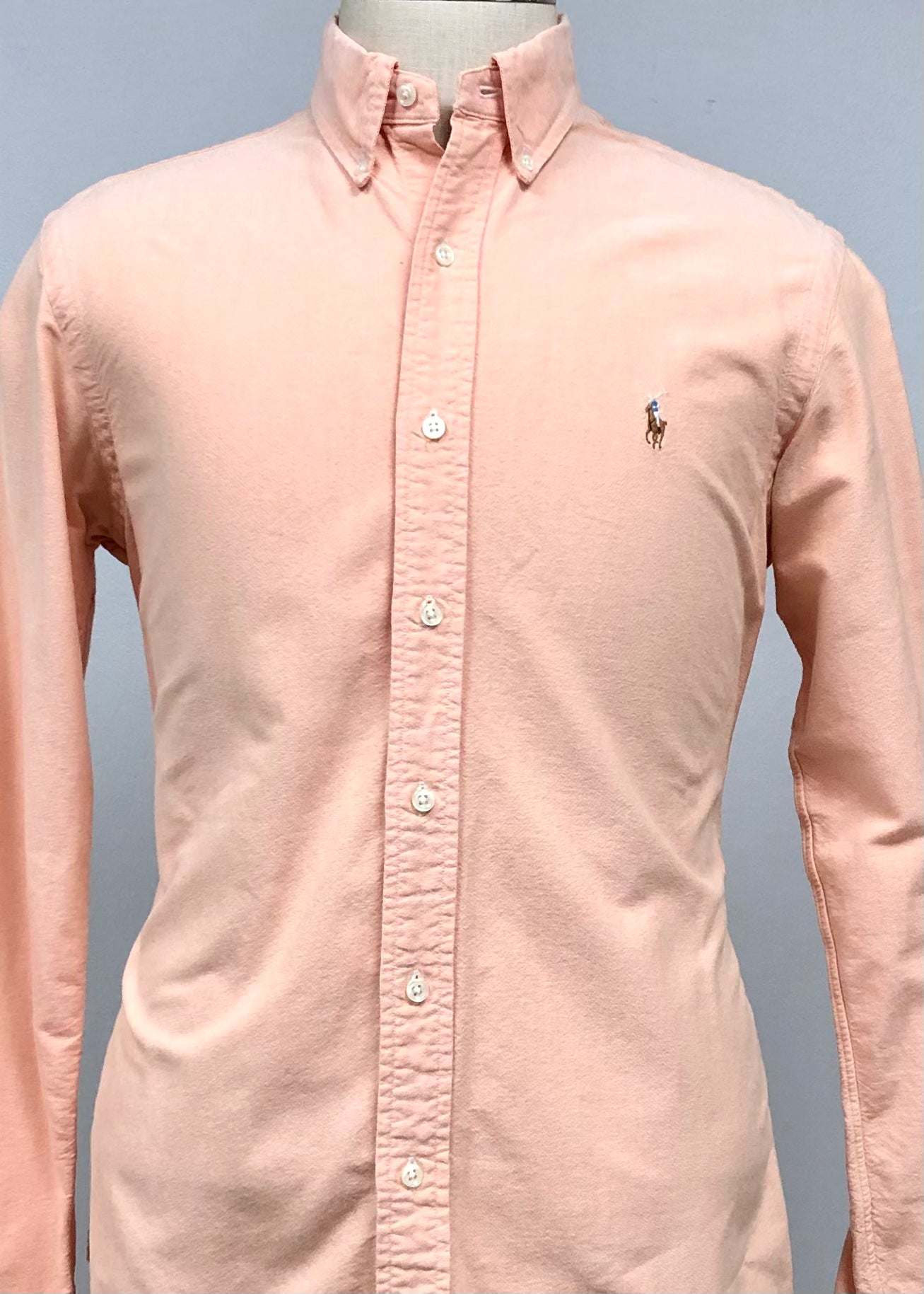 Camisa de botones Polo Ralph Lauren Oxford en color salmon Talla M Entalle Custom Fit