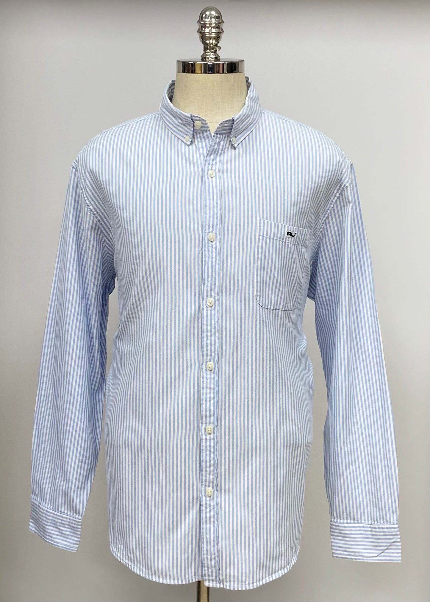 Camisa de botones Vineyard Vines 🐳 con patrón de rayas en color celeste y blanco Talla XXL Entalle Slim Fit